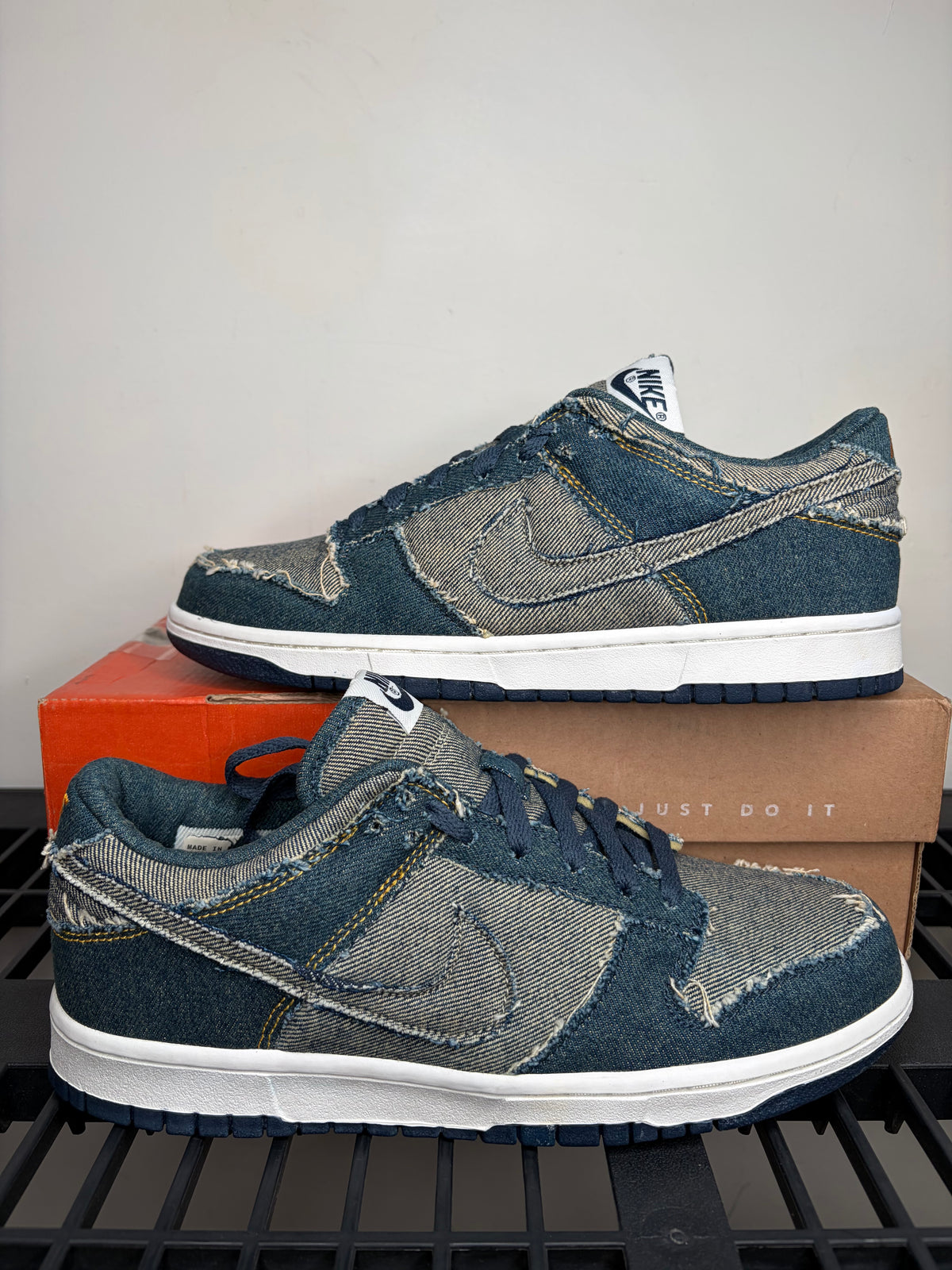 (2006) sz 9M Dunk Low CL Denim - Brand New, Replac. same era Box