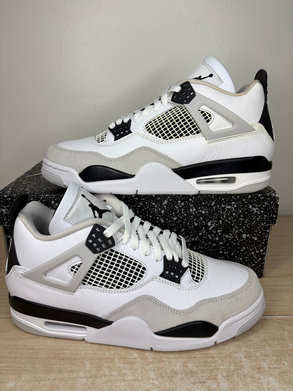 Sz 9.5M Jordan 4 Military Black - Brand New, Original Box