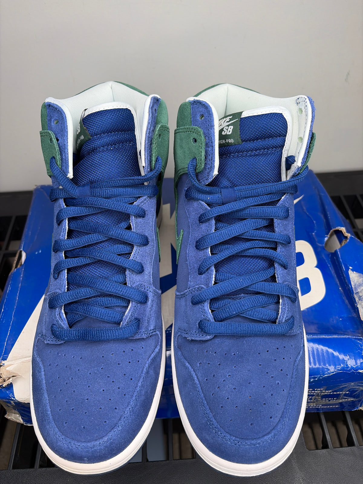 (2011) sz 9.5M Nike SB High Seattle Seahawks (Deep Royal Noble Green) - Brand New, Original Box