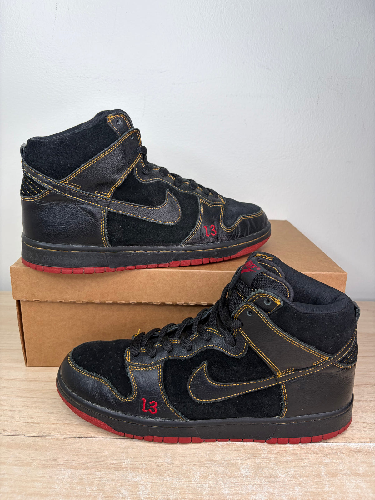 (2004) sz 9.5M Nike SB High Un-Lucky 13 - Preowned, No Box