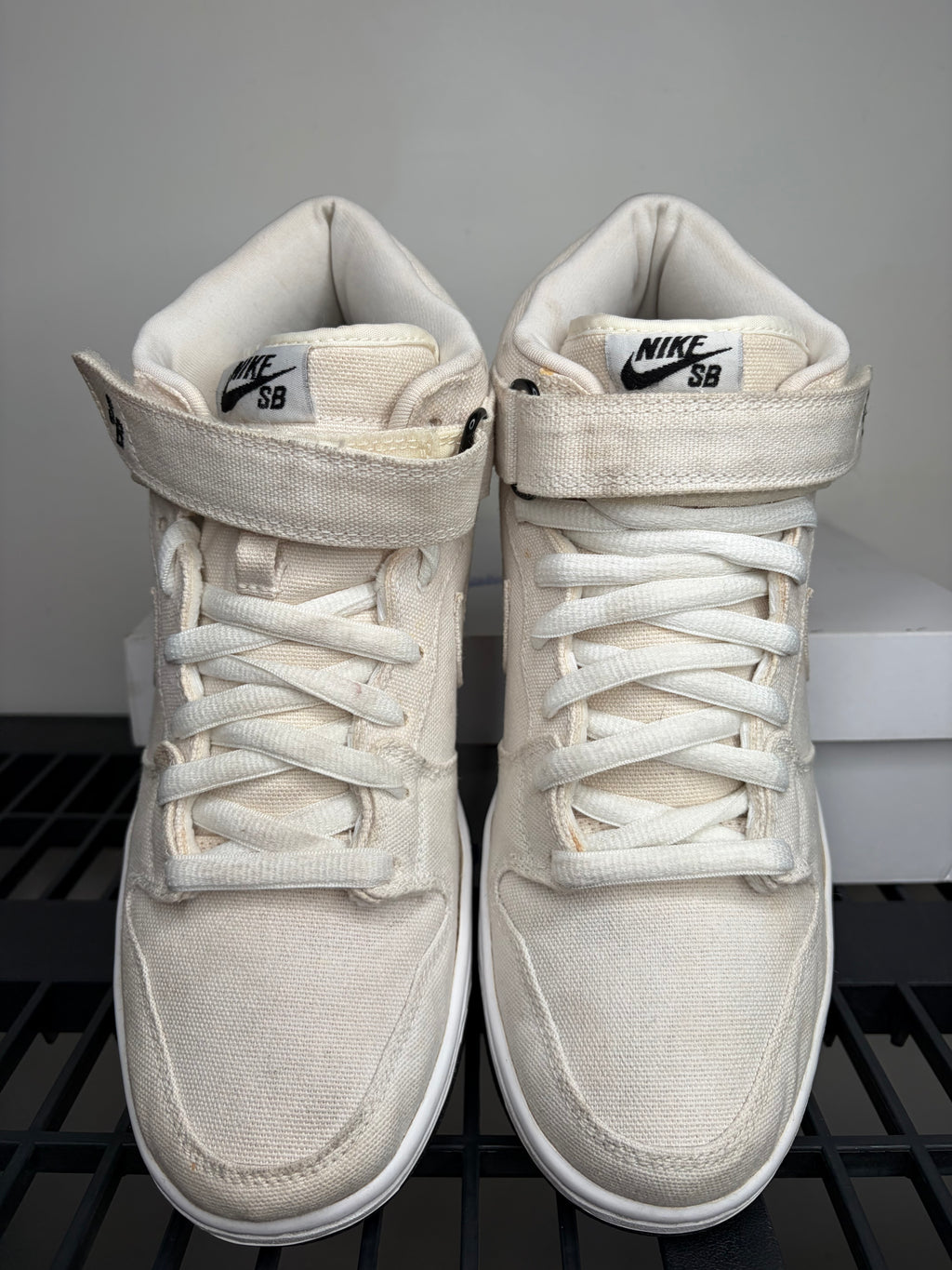 (2008) sz 10M Nike SB Mid Tokyo White Canvas - Preowned, Replacement Box