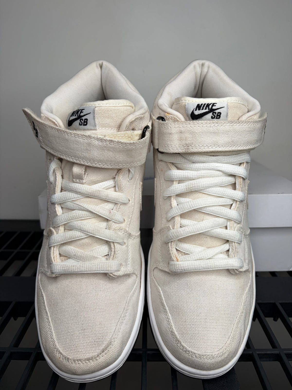 (2008) sz 10M Nike SB Mid Tokyo White Canvas - Preowned, Replacement Box