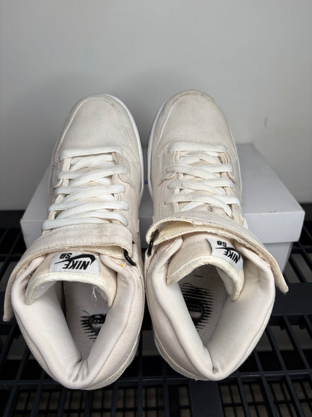 (2008) sz 10M Nike SB Mid Tokyo White Canvas - Preowned, Replacement Box