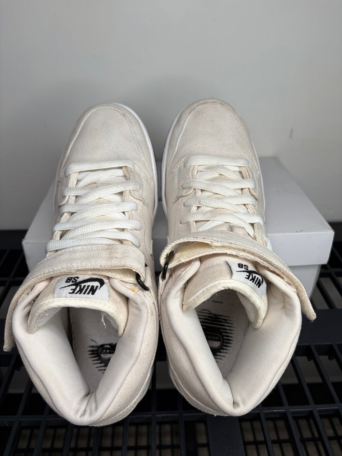 (2008) sz 10M Nike SB Mid Tokyo White Canvas - Preowned, Replacement Box