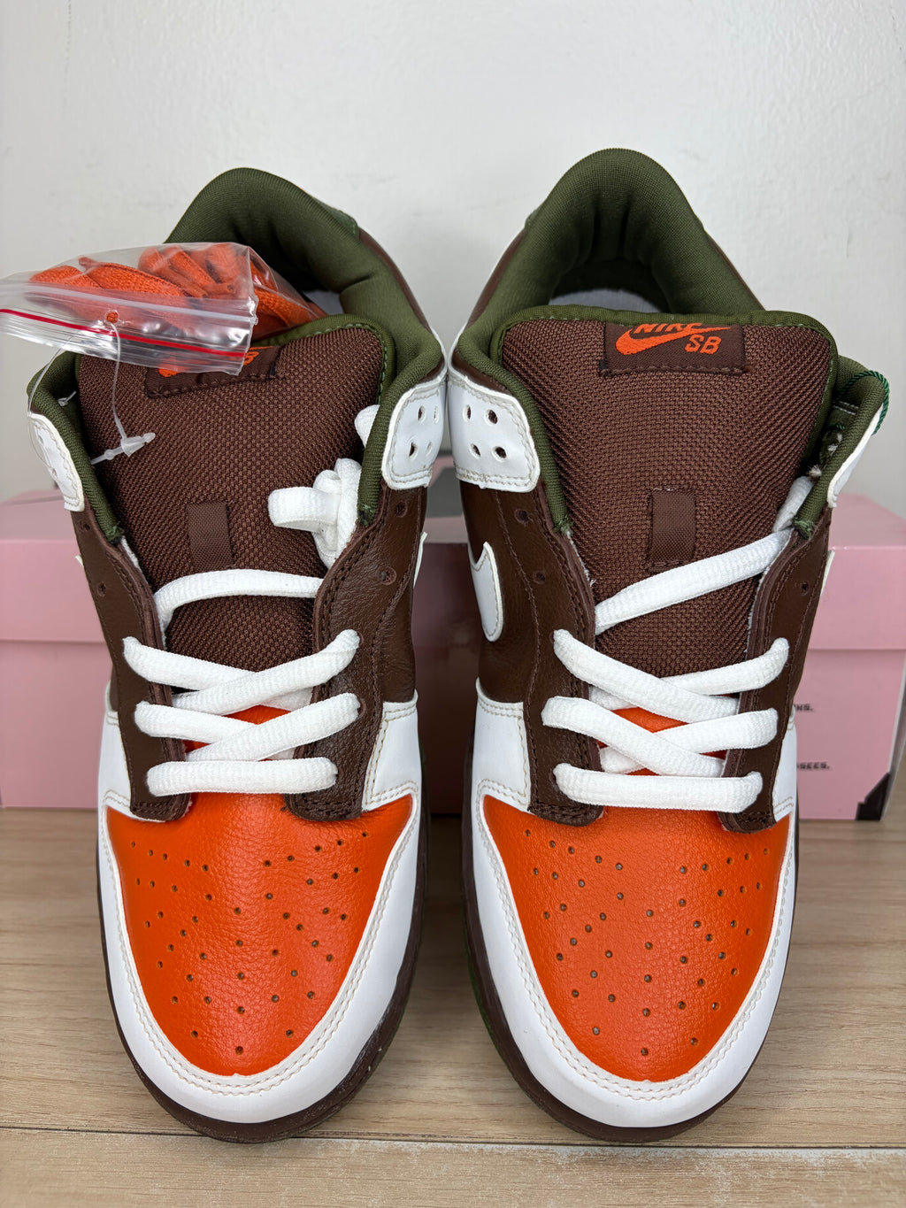 (2005) sz 8M Nike SB Low Oompa Loompa - Brand New, Original Box