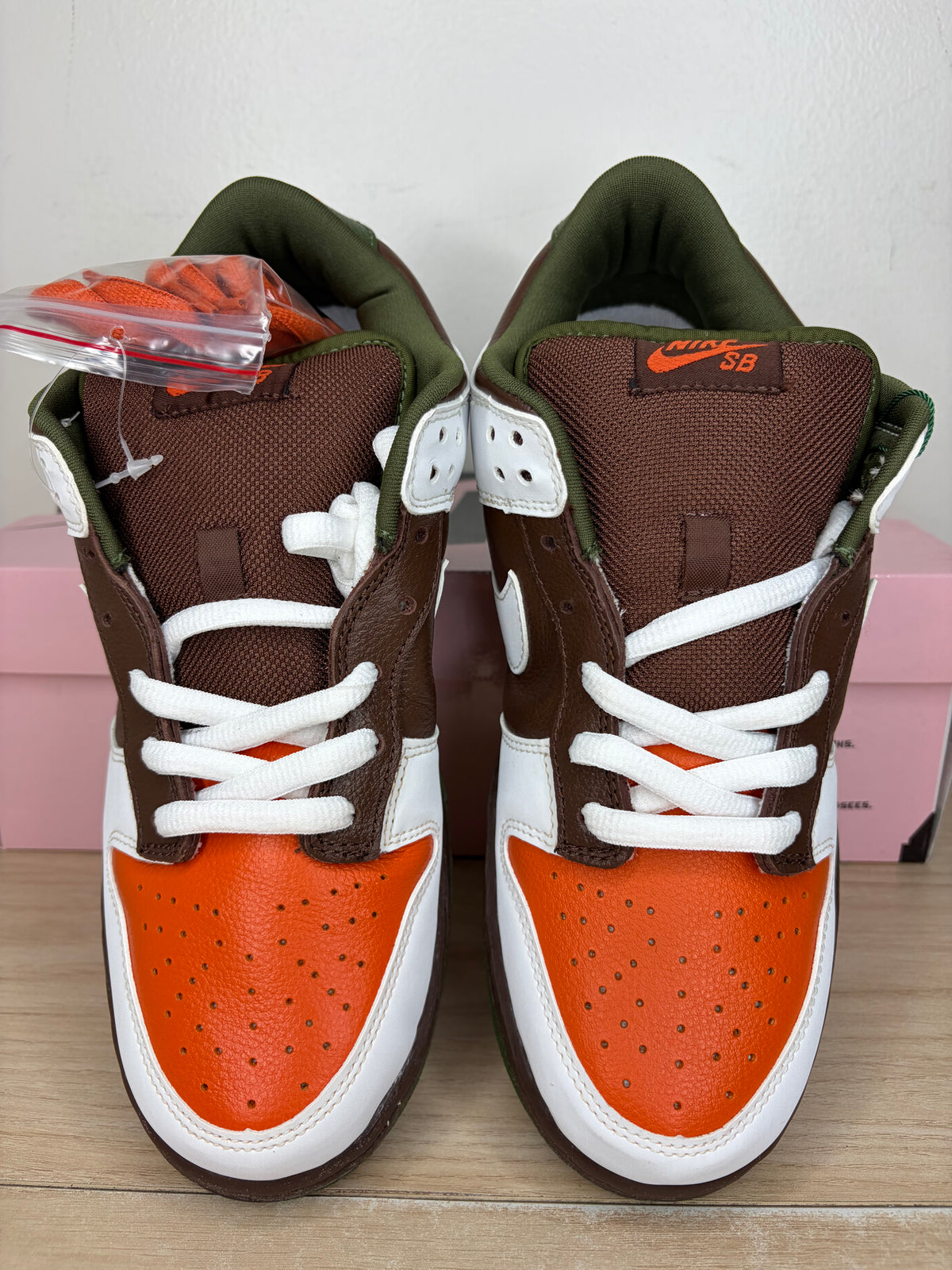 (2005) sz 8M Nike SB Low Oompa Loompa - Brand New, Original Box