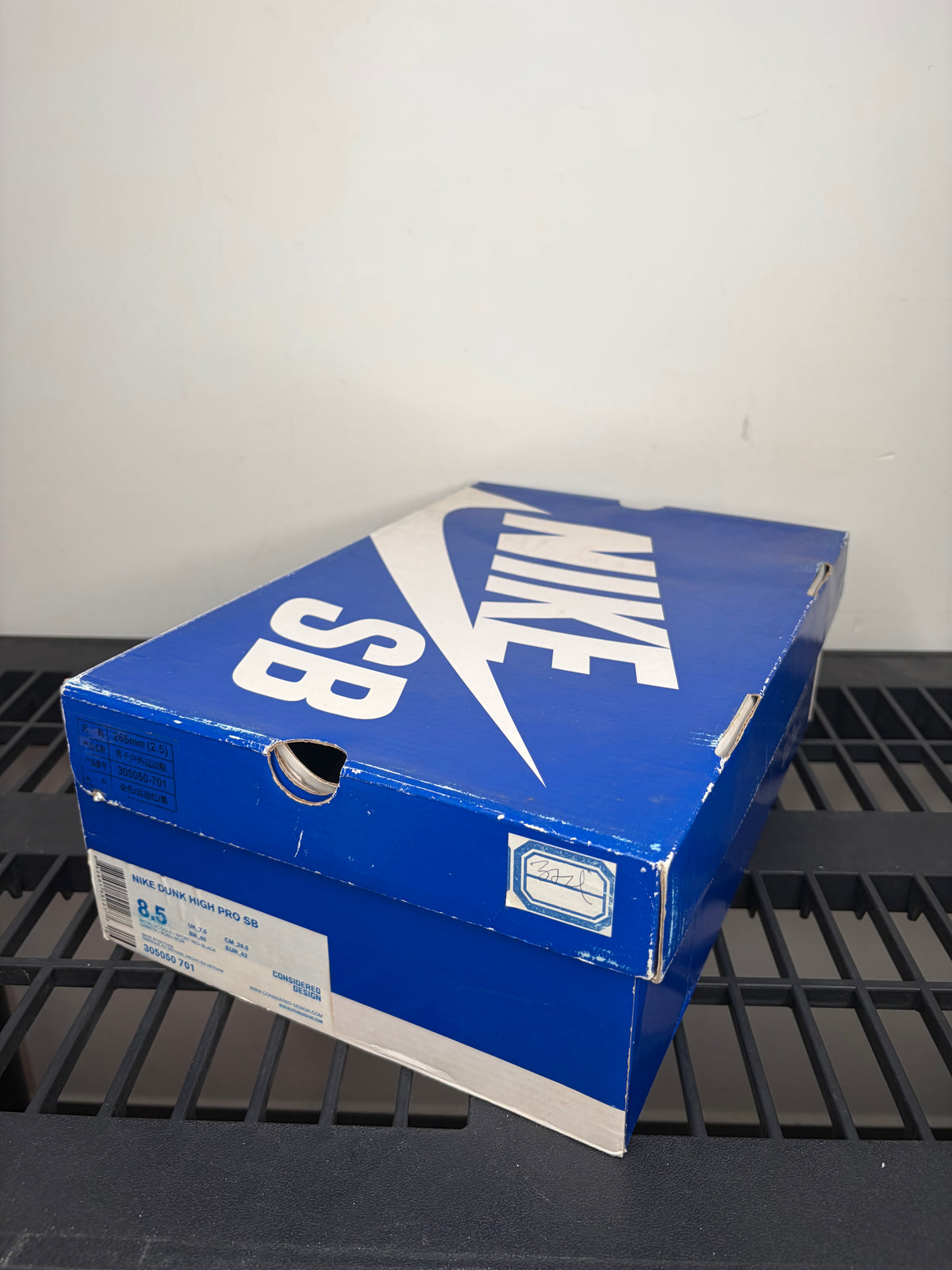 (2010 sz 10M Nike SB High Tecate - Brand New, Original Box