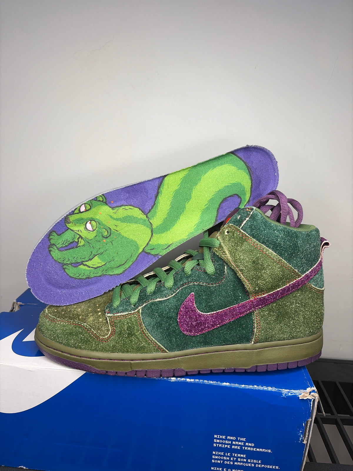(2010) sz 9.5M Nike SB High Skunk 420 - Brand New, Original Box