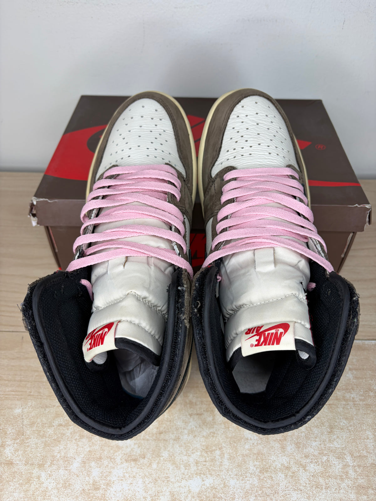 Sz 11M Jordan 1 High Travis Scott Mocha - Preowned, Original Box