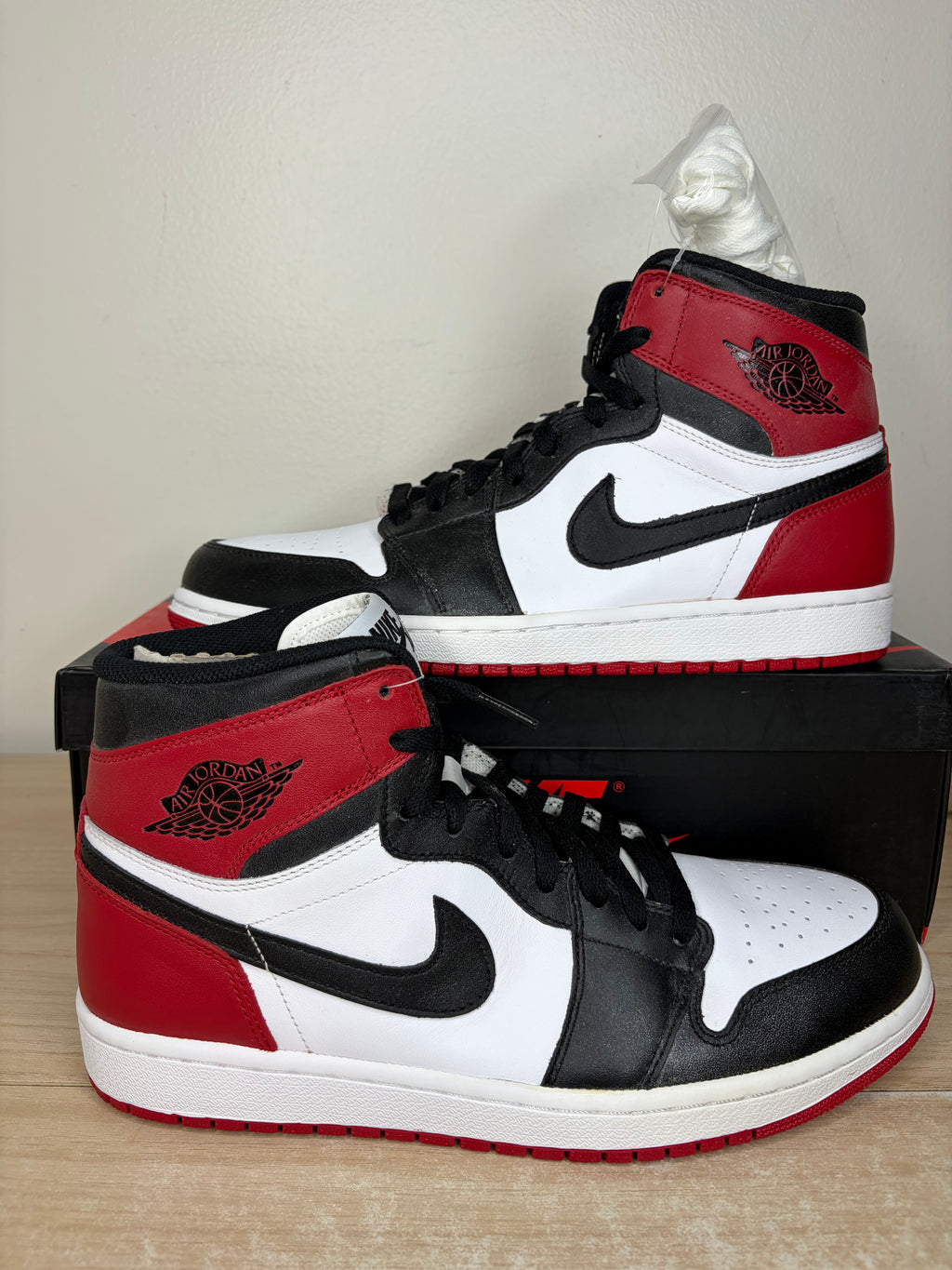 (2013) sz 10M Jordan 1 High Black Toe - Brand New, Original Box