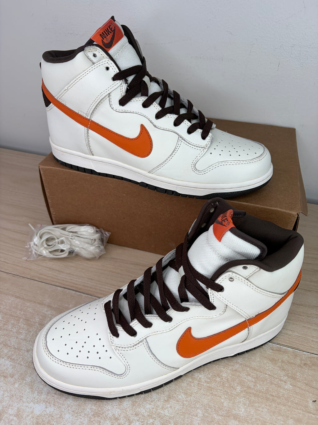 (2004) sz 11M Dunk High Sail/Orange Blaze - Brand New, No Box