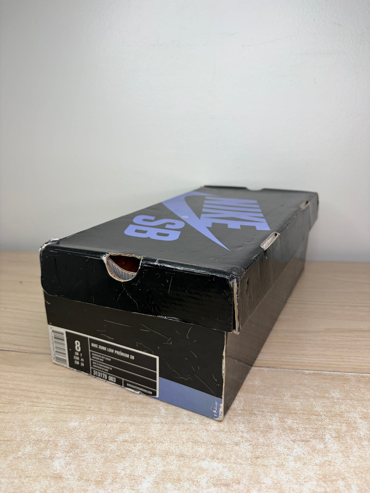 (2006) sz 8M Nike SB Low Hawaii - Brand New, Original Box