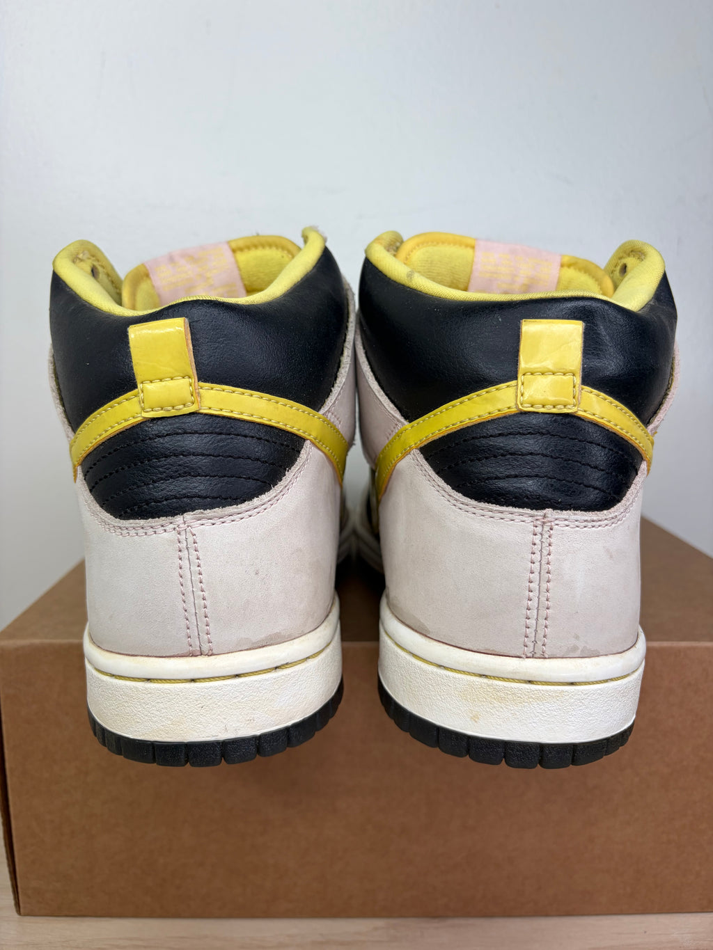 (2009) sz 10.5M Nike SB High Ms.Piggy - Preowned, No Box