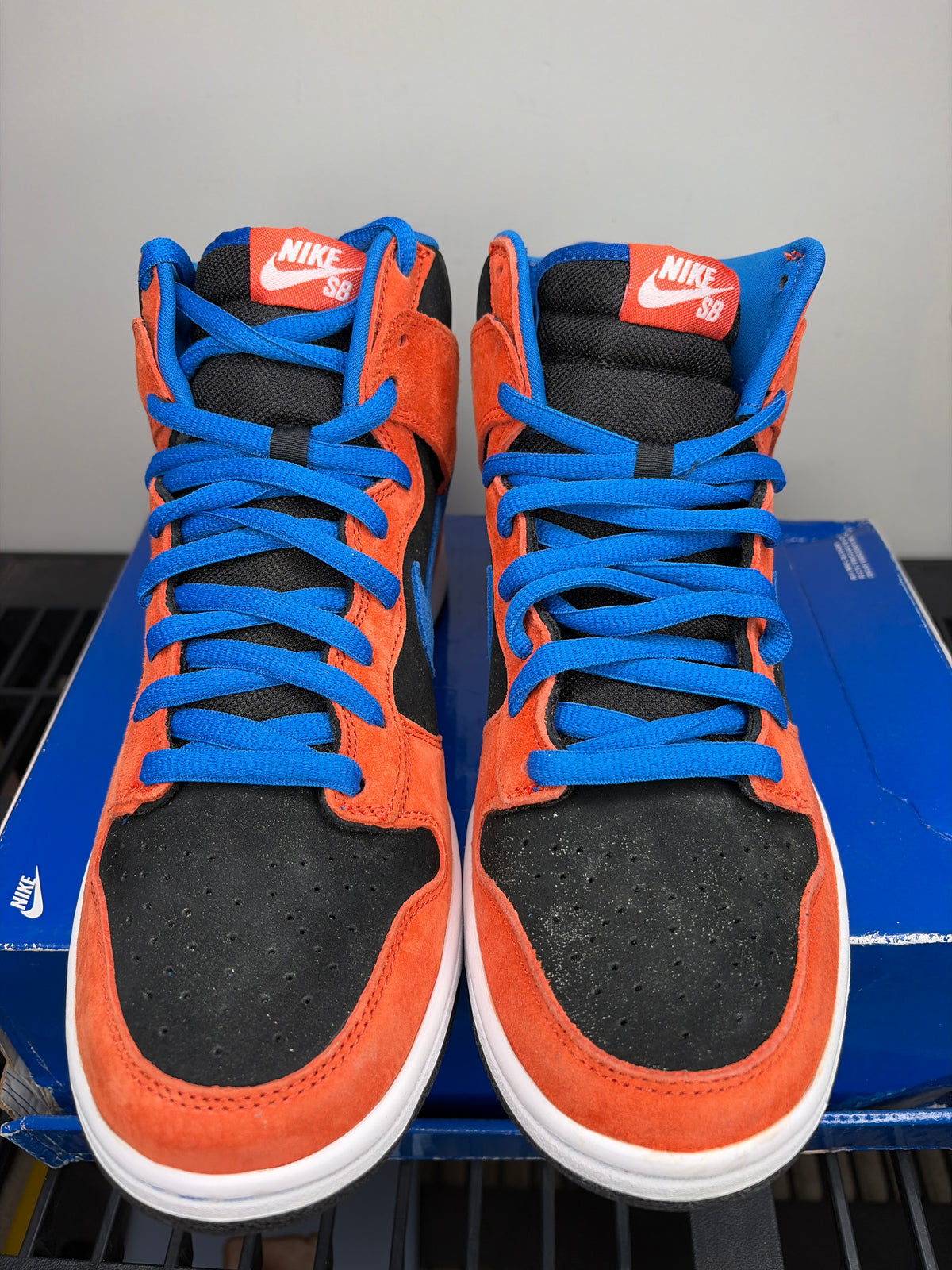 (2010) sz 9.5M Nike SB High Knicks - Brand New, Original Box