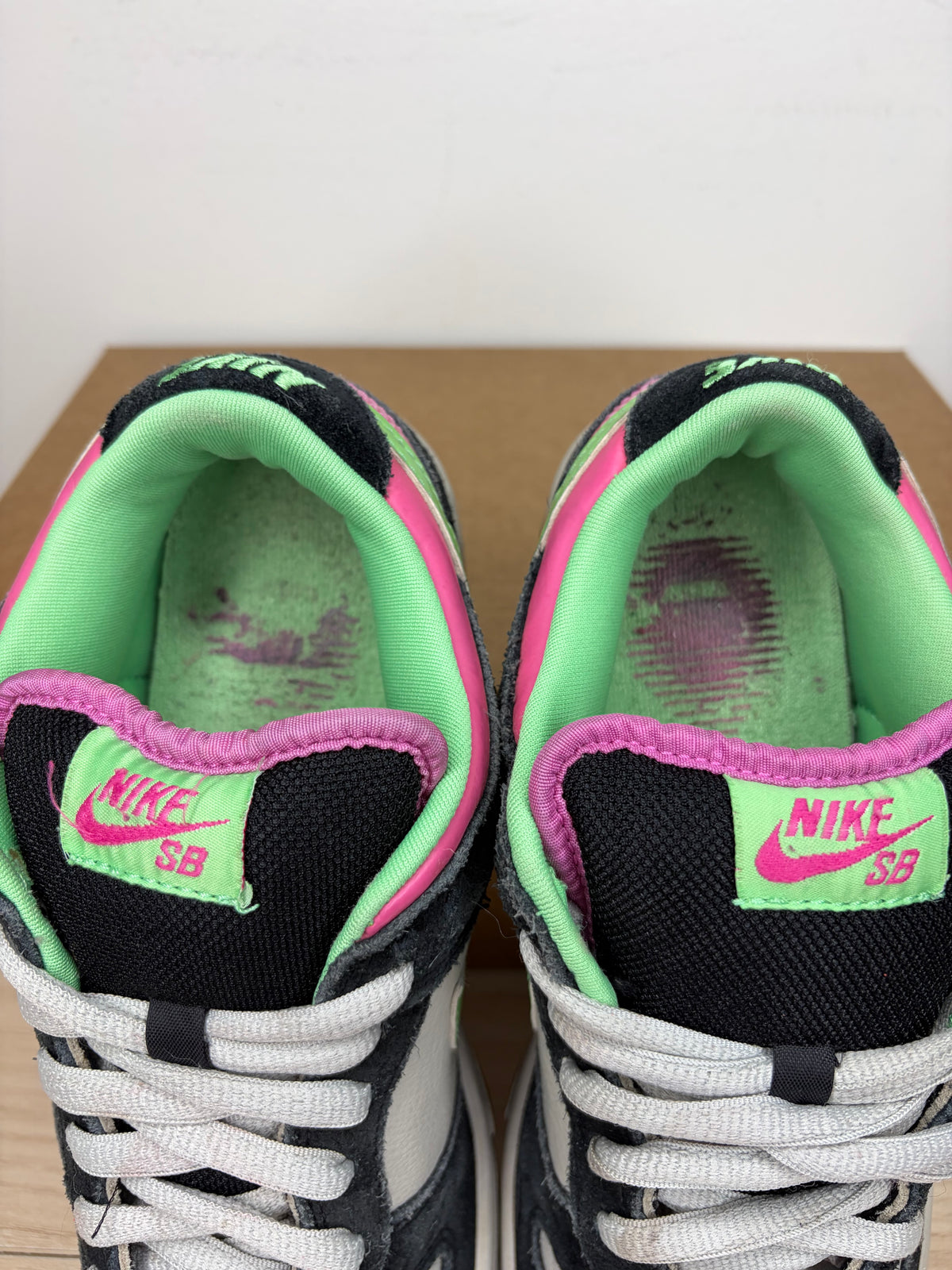 (2008) sz 7.5M Nike SB Low Magnet Green Poison - Preowned, No Box