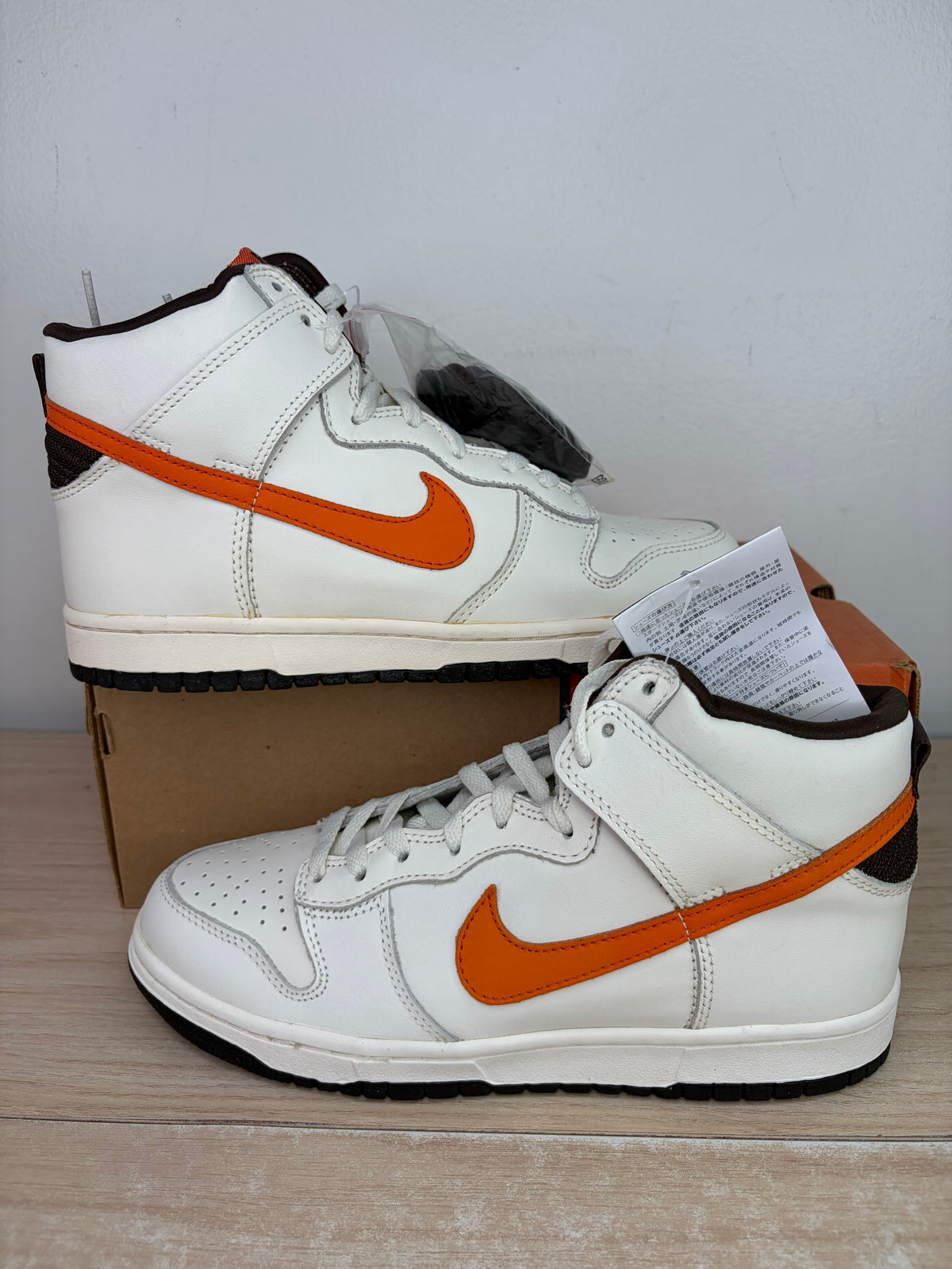 (2004) sz 8M Dunk High Sail/Orange Blaze - Brand New, Original Box