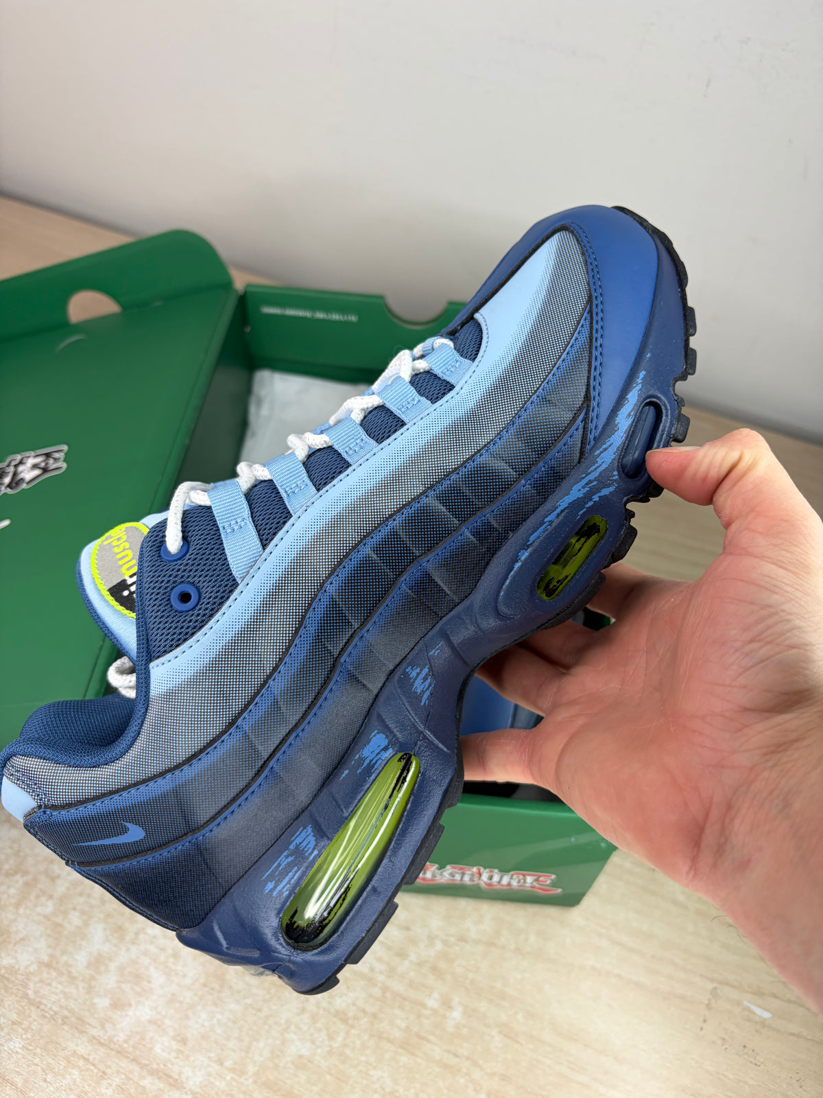 W/ Promo Card - Sz 10M Air Max 95 Yugioh- Like New, Original Box