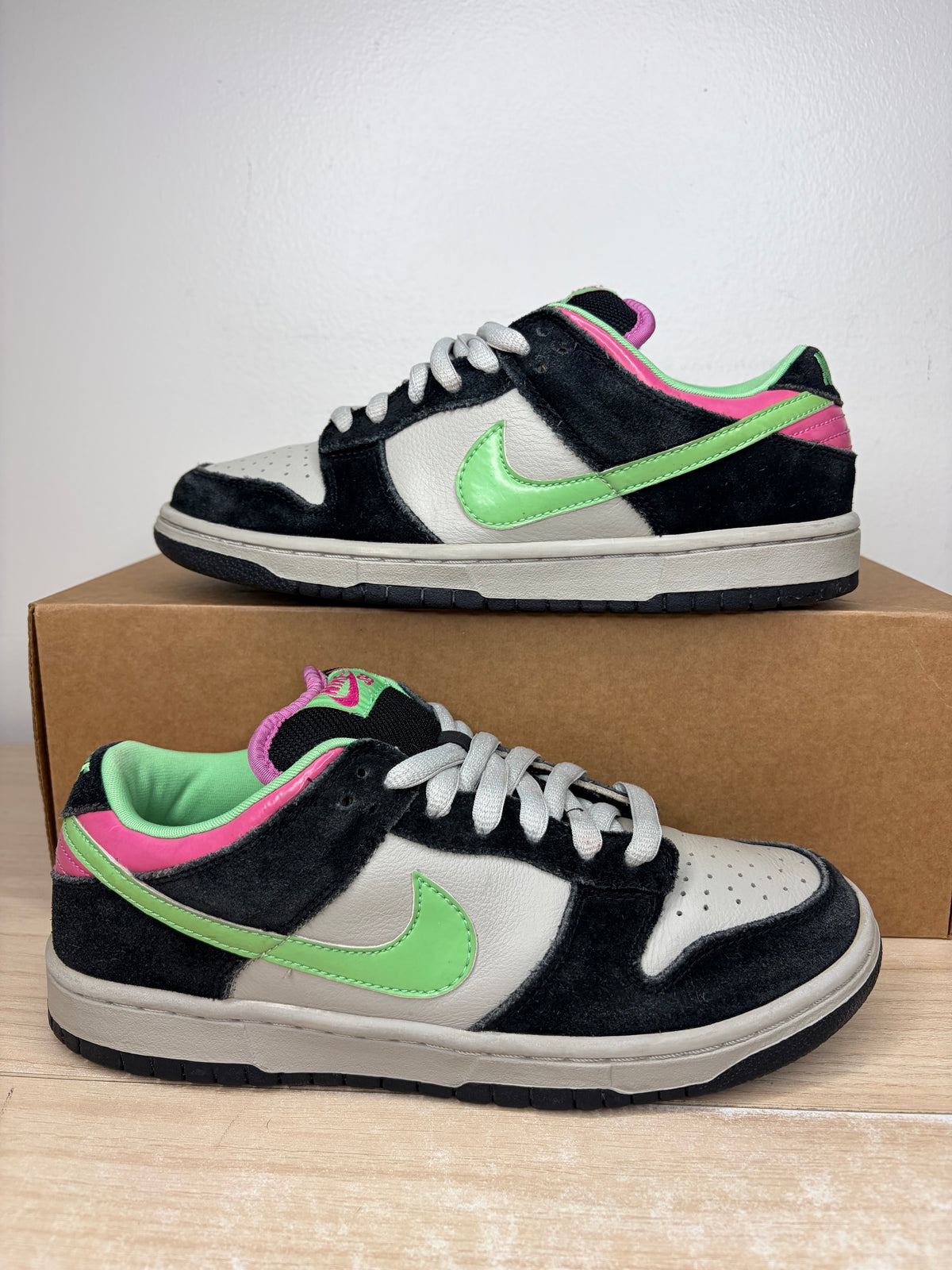 (2008) sz 7.5M Nike SB Low Magnet Green Poison - Preowned, No Box