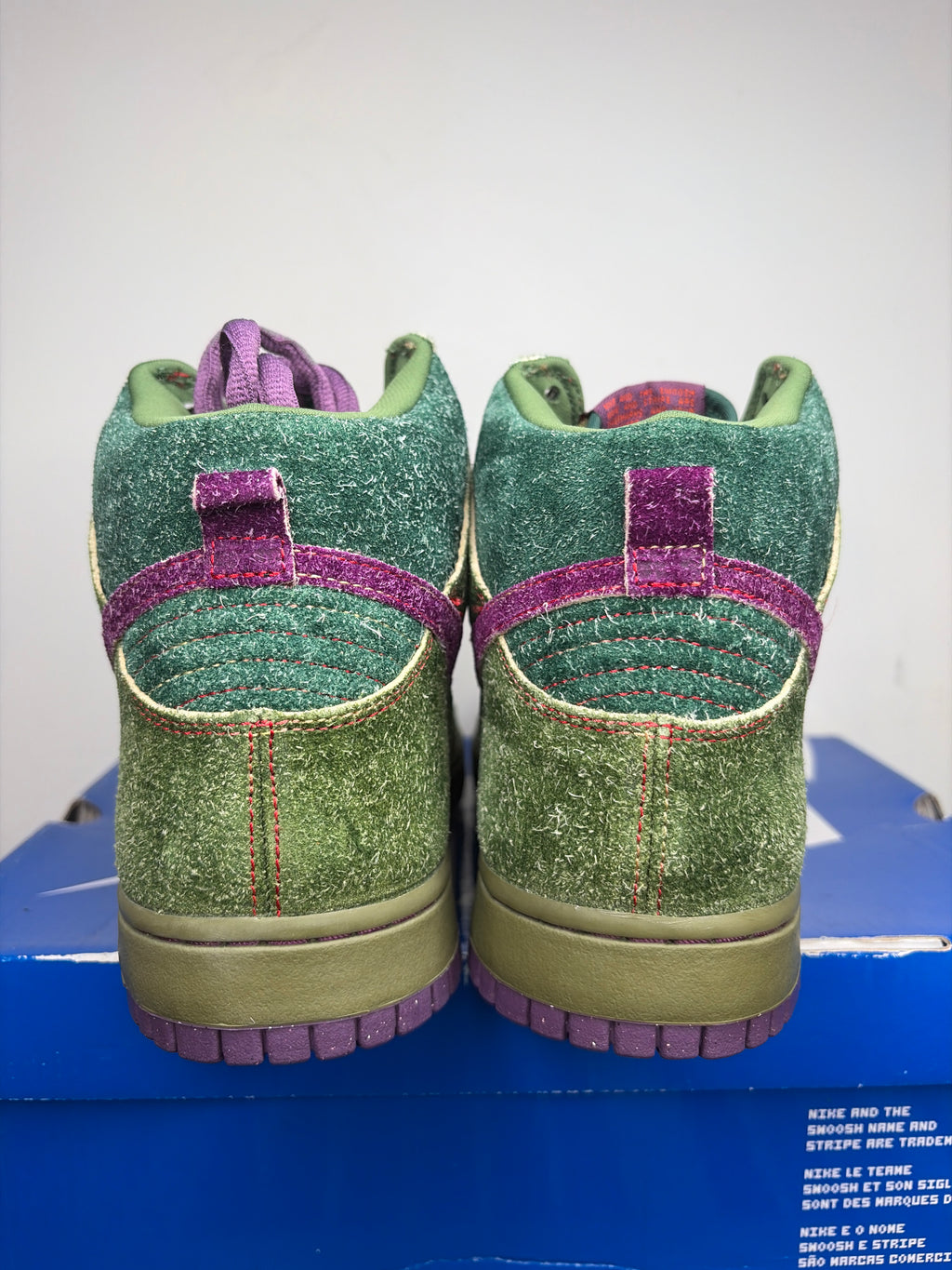 (2010) sz 9.5M Nike SB High Skunk 420 - Brand New, Original Box