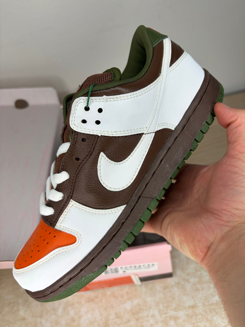 (2005) sz 8M Nike SB Low Oompa Loompa - Brand New, Original Box