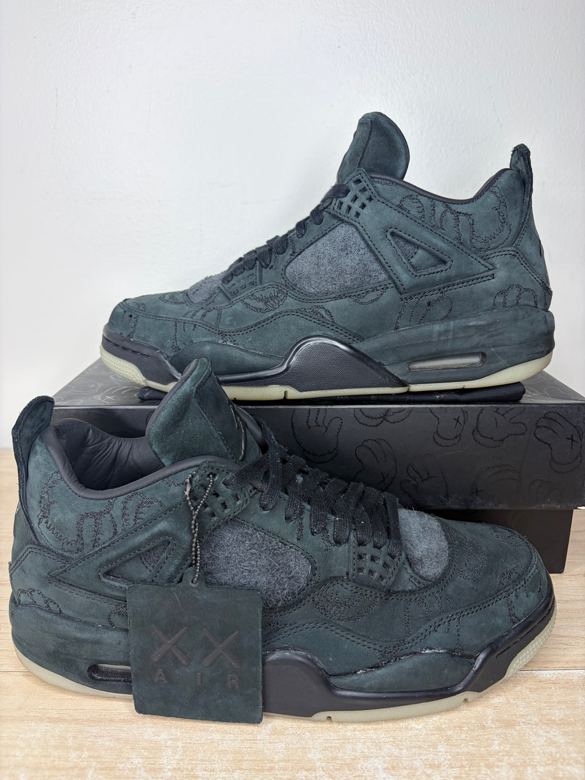 Sz 9.5M Jordan 4 Kaws Black - Preowned, Original Box