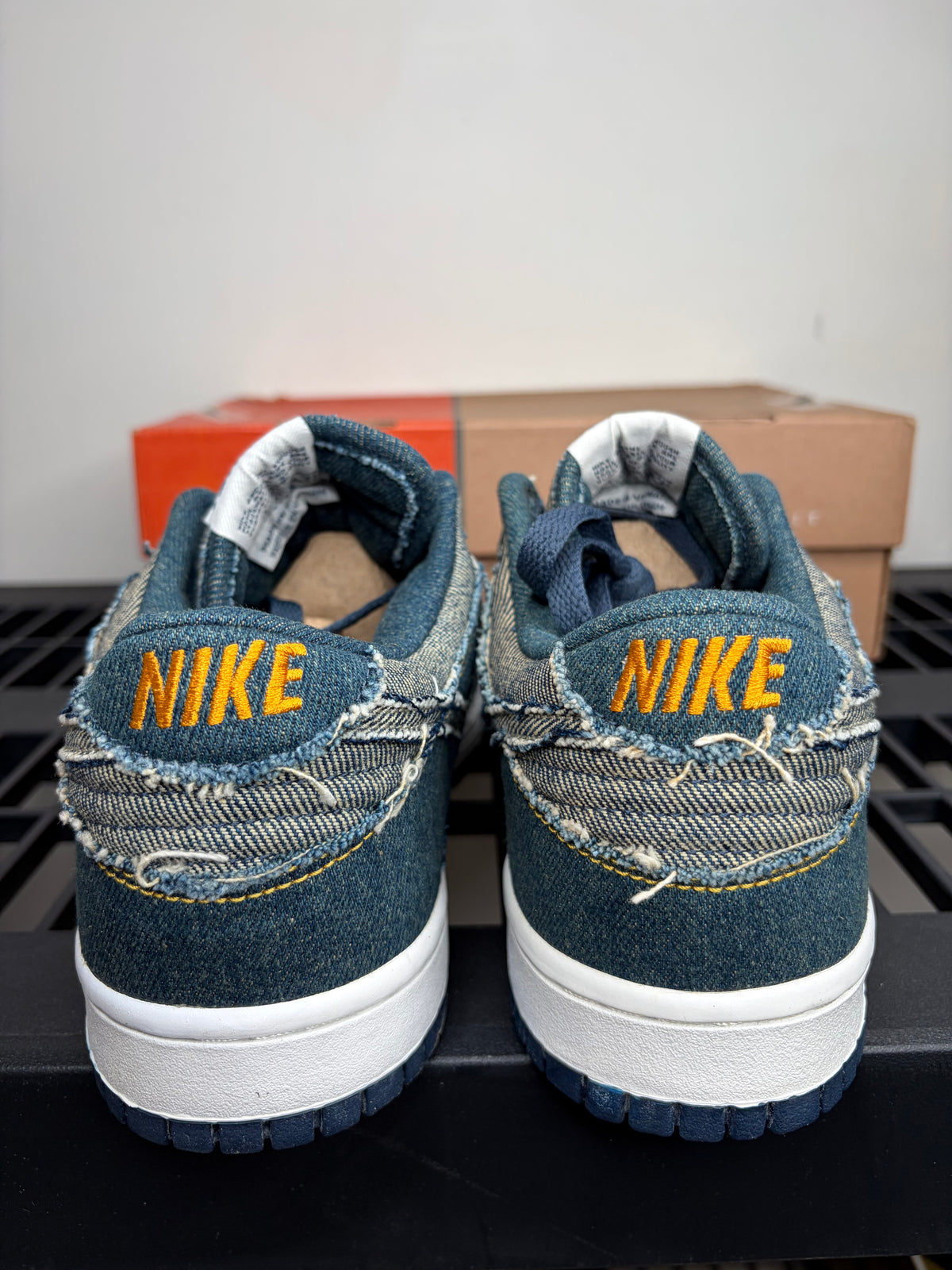 (2006) sz 9M Dunk Low CL Denim - Brand New, Replac. same era Box