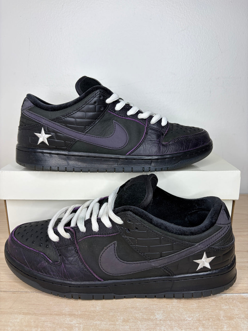 Sz 9.5M Nike SB Low Familia First Avenue - Preowned, Replacement Box