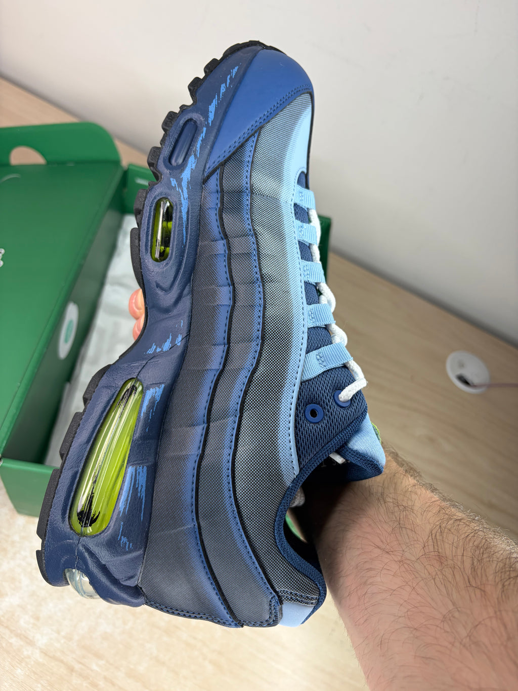 W/ Promo Card - Sz 10M Air Max 95 Yugioh- Like New, Original Box