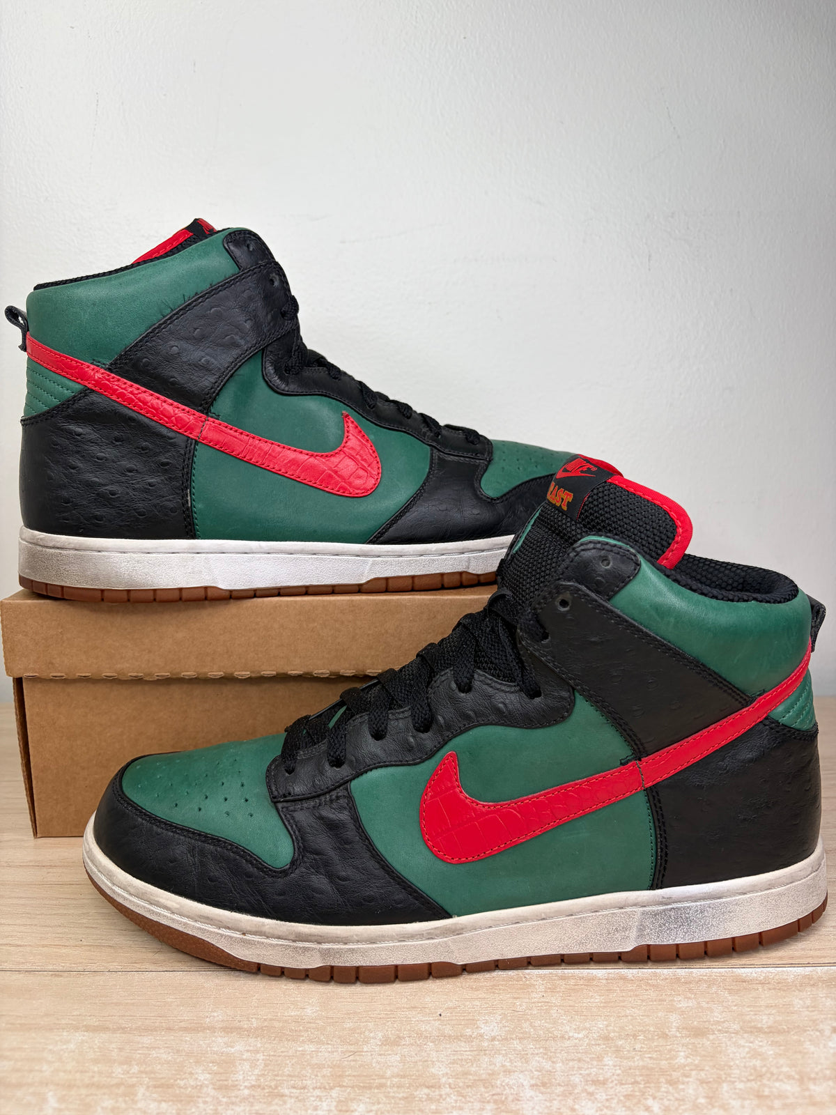 (2009) sz 13M Dunk High Supreme DJ Clark Kent - Preowned, No Box