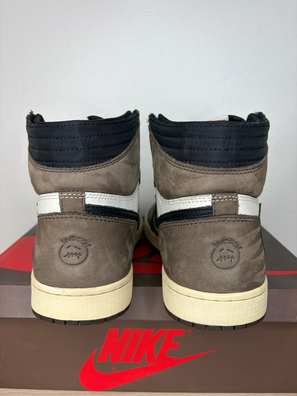 Sz 11M Jordan 1 High Travis Scott Mocha - Preowned, Original Box