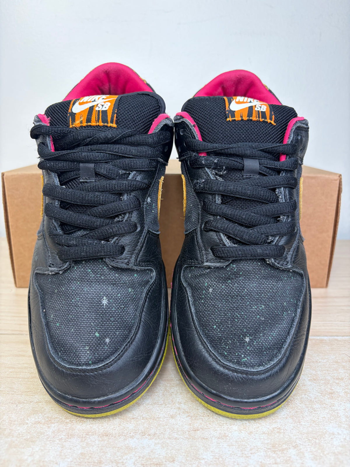 (2008) sz 9M Nike SB Low Space Tiger - Preowned, No Box