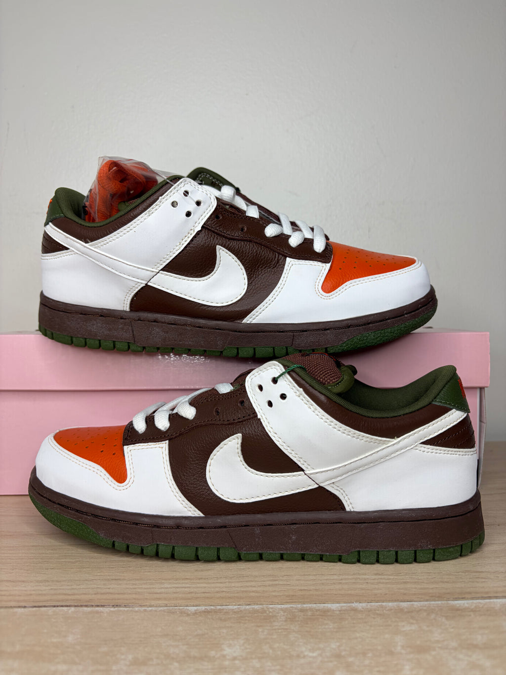 (2005) sz 8M Nike SB Low Oompa Loompa - Brand New, Original Box