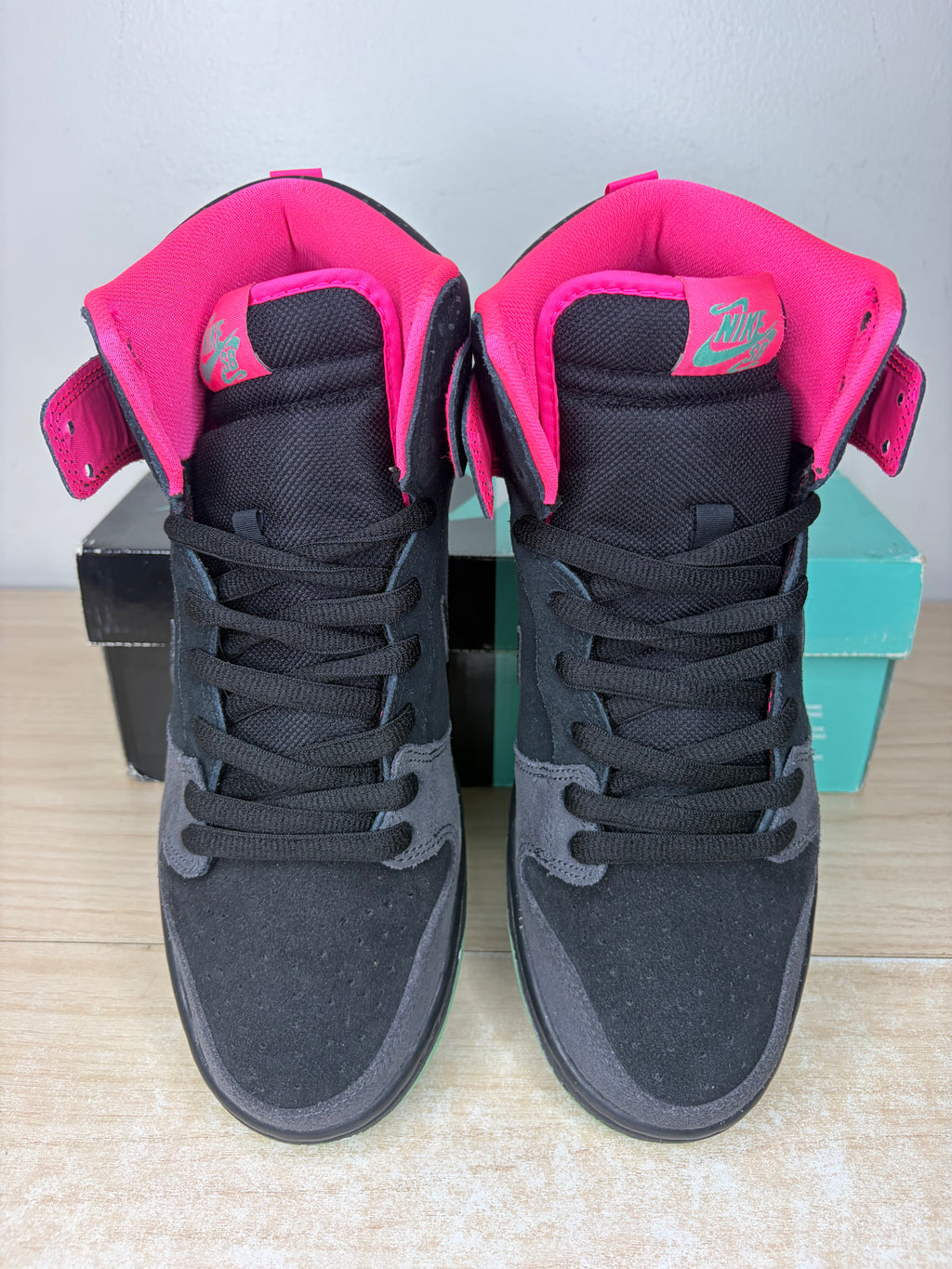 (2014) sz 9M Nike SB High Premier Northern Lights – Preowned, Original Box