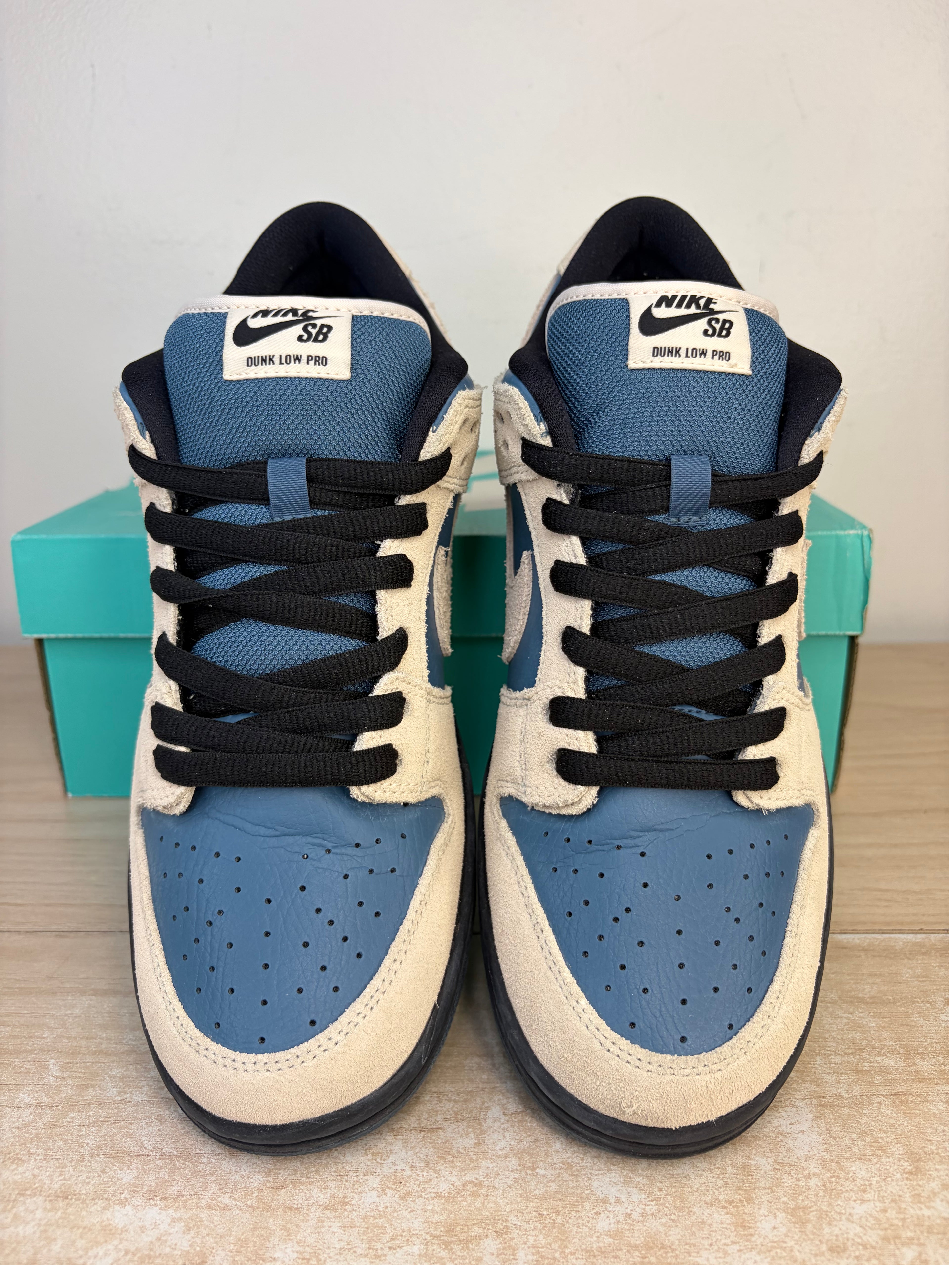 (2018) sz 10M Nike SB Low Light Cream Thunderstorm - Preowned, Original Box