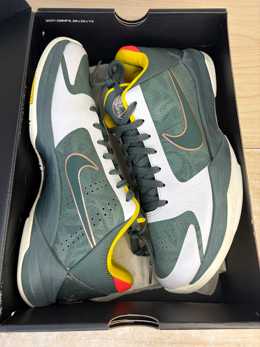 (2020) sz 10M Kobe 5 EYBL Girls - Preowned, Replacement Kobe Box