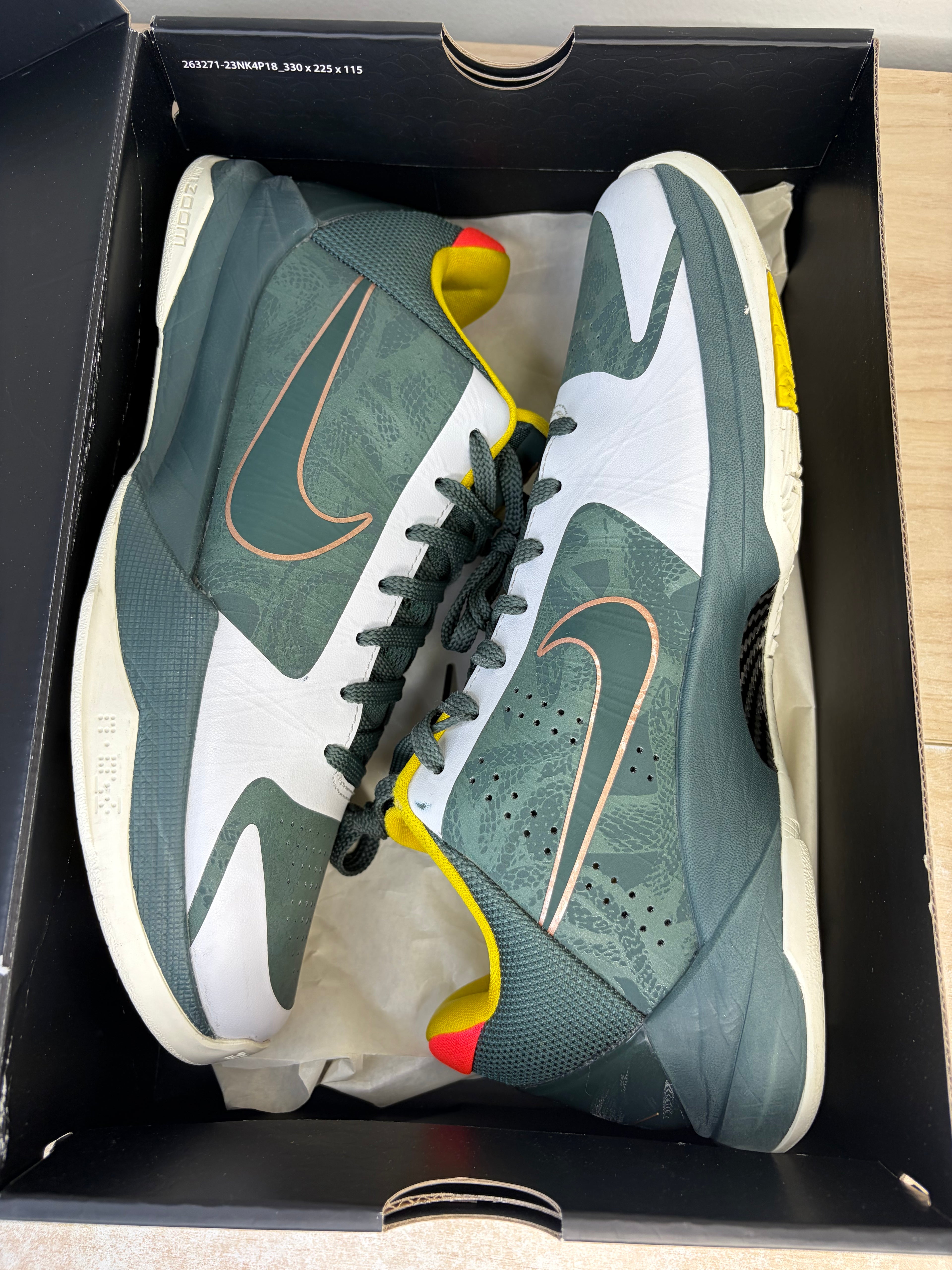 (2020) sz 10M Kobe 5 EYBL Girls - Preowned, Replacement Kobe Box