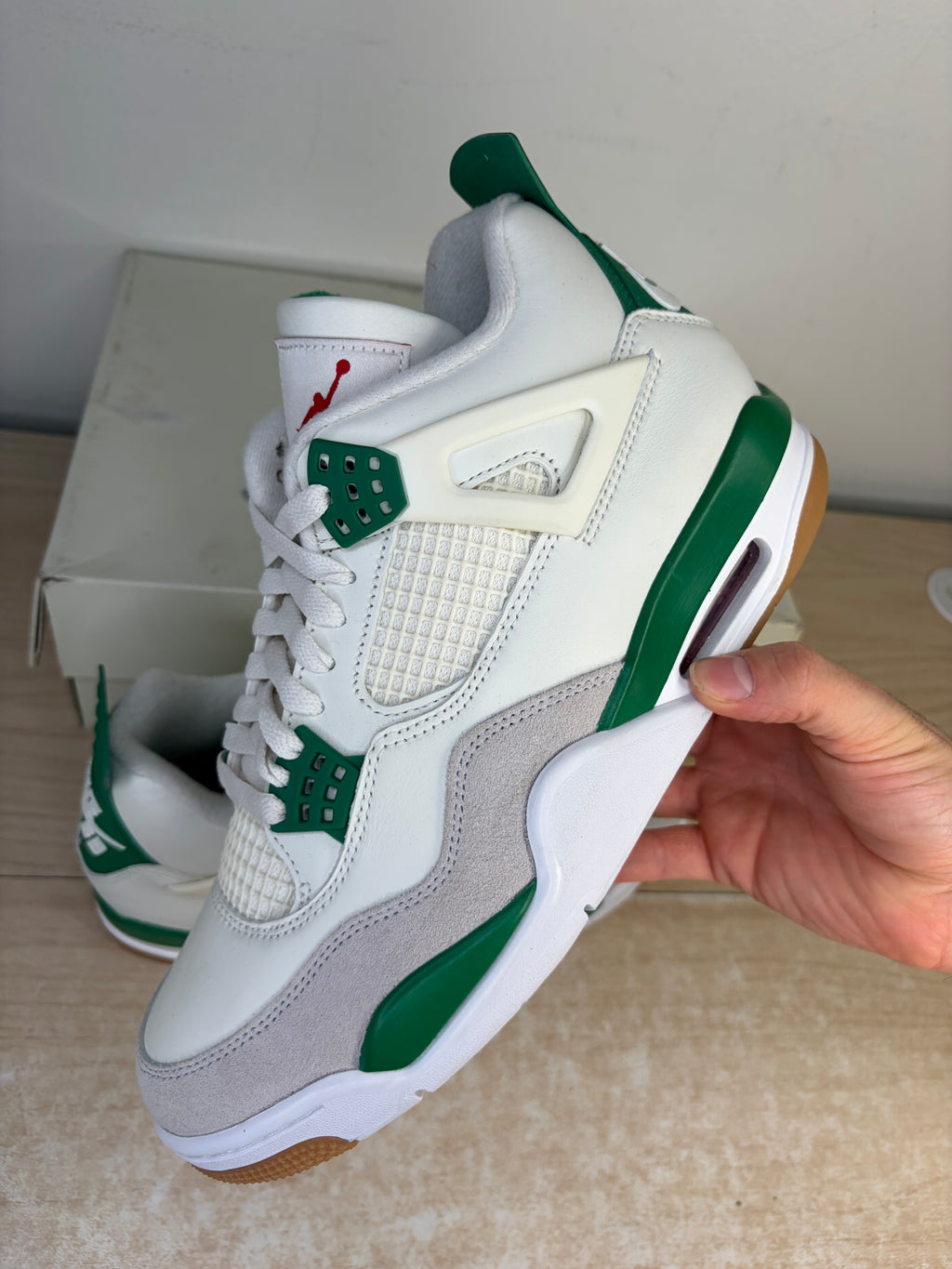 Sz 9M Jordan 4 SB Pine Green - Brand New, Original Box