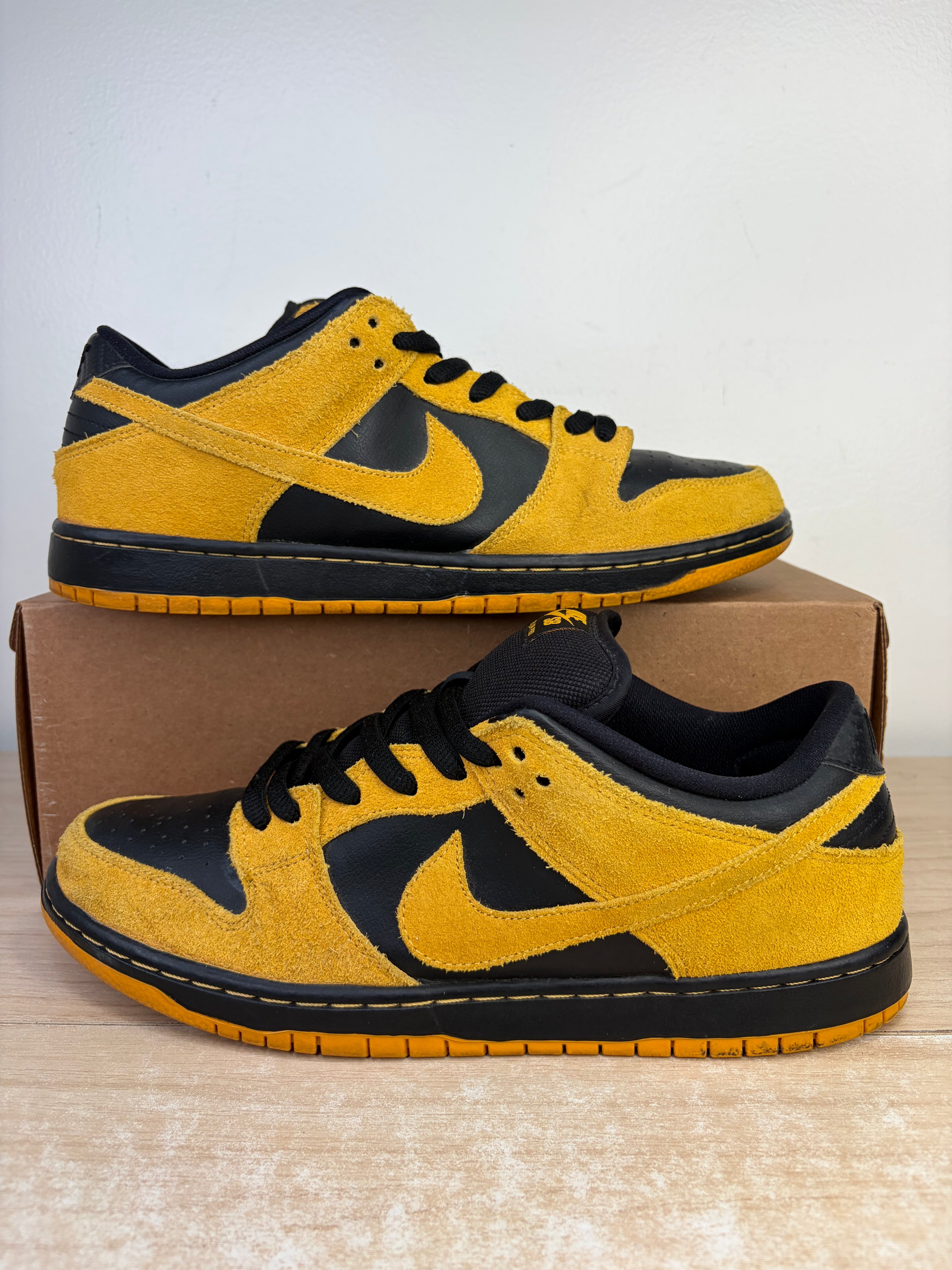 (2015) sz 11.5M Nike SB Low Iowa - Preowned, No Box