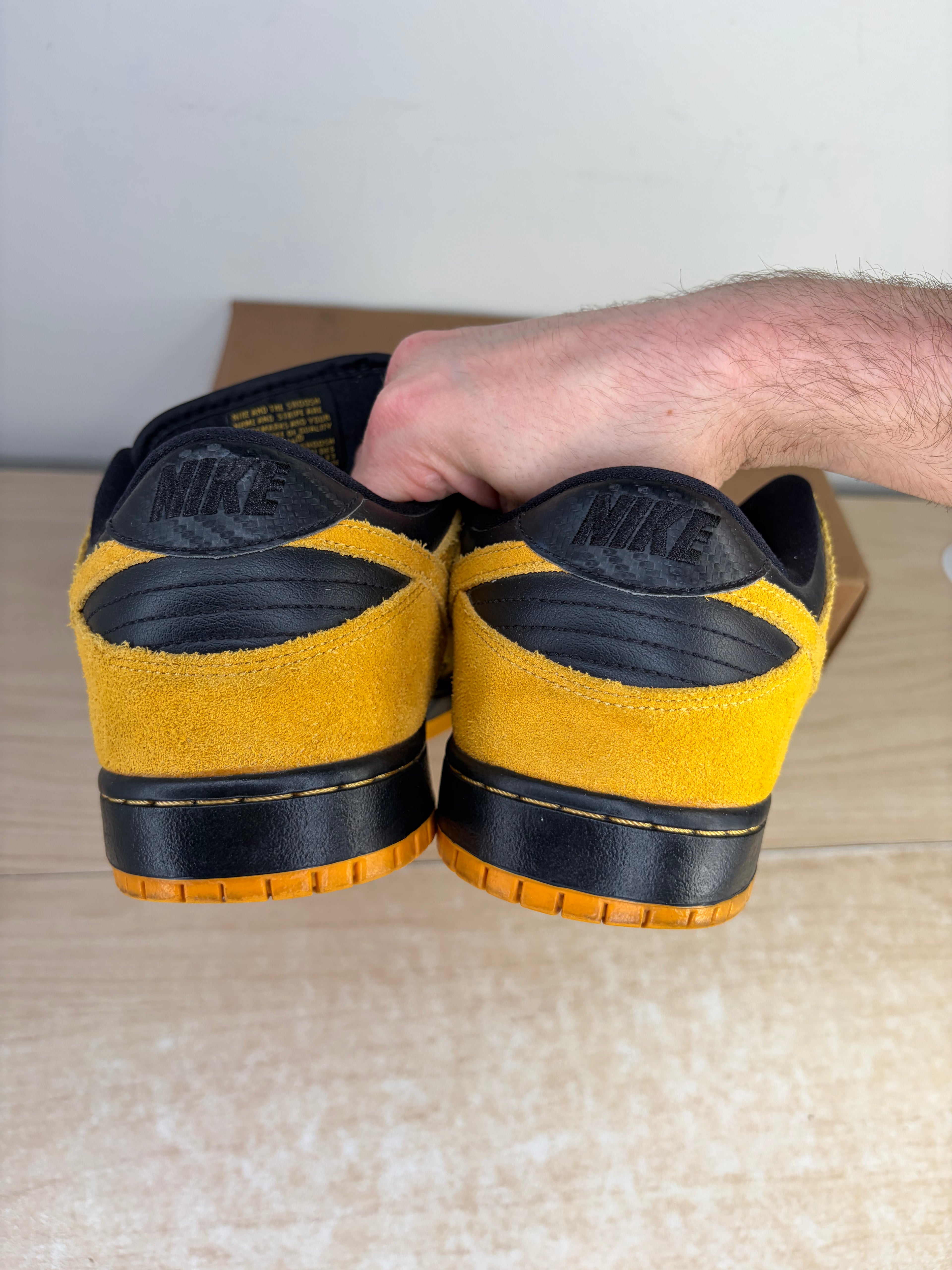 (2015) sz 11.5M Nike SB Low Iowa - Preowned, No Box