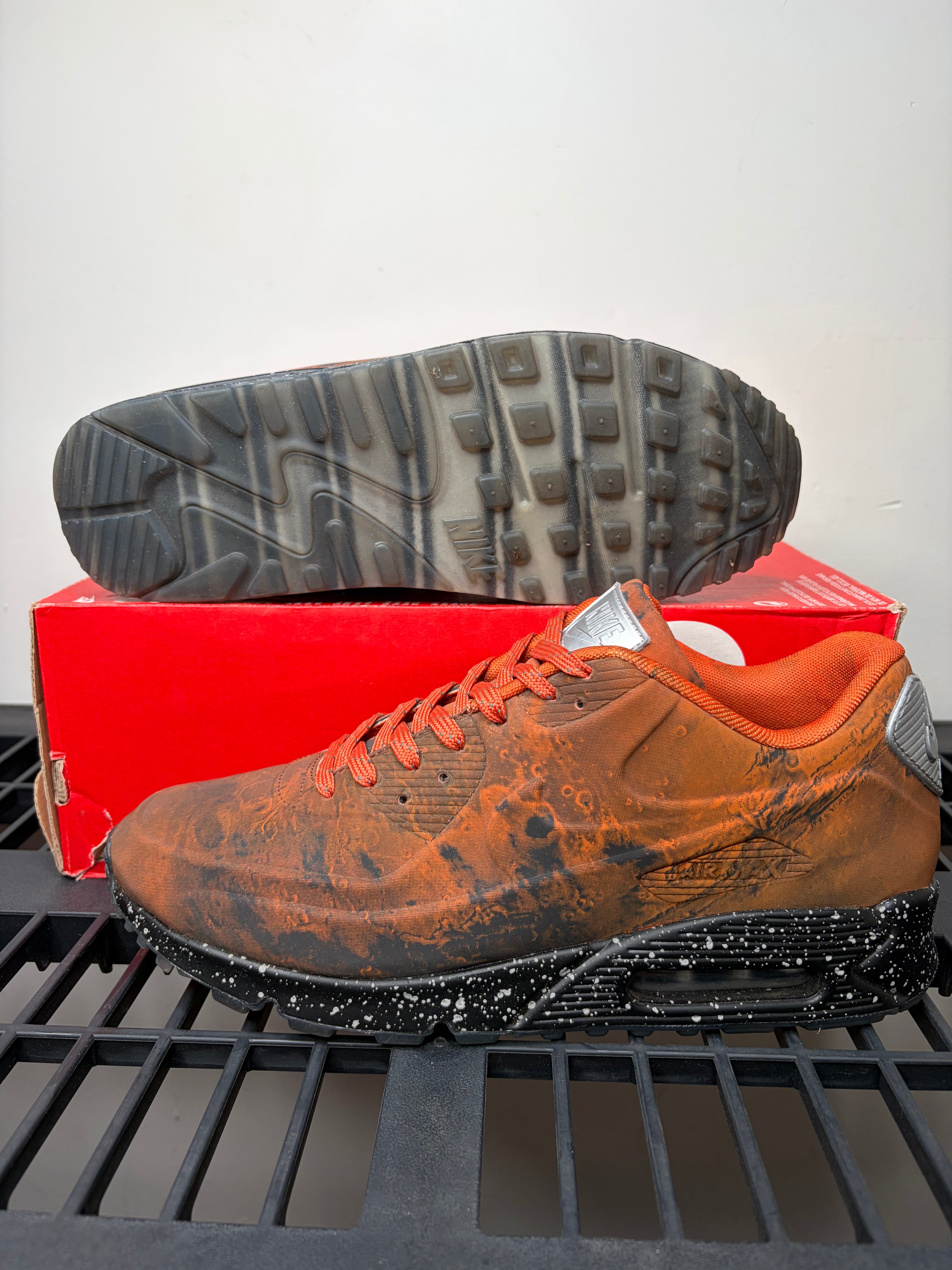 (2019) sz 9.5M Air Max 90 Mars Landing - Preowned, Original Box