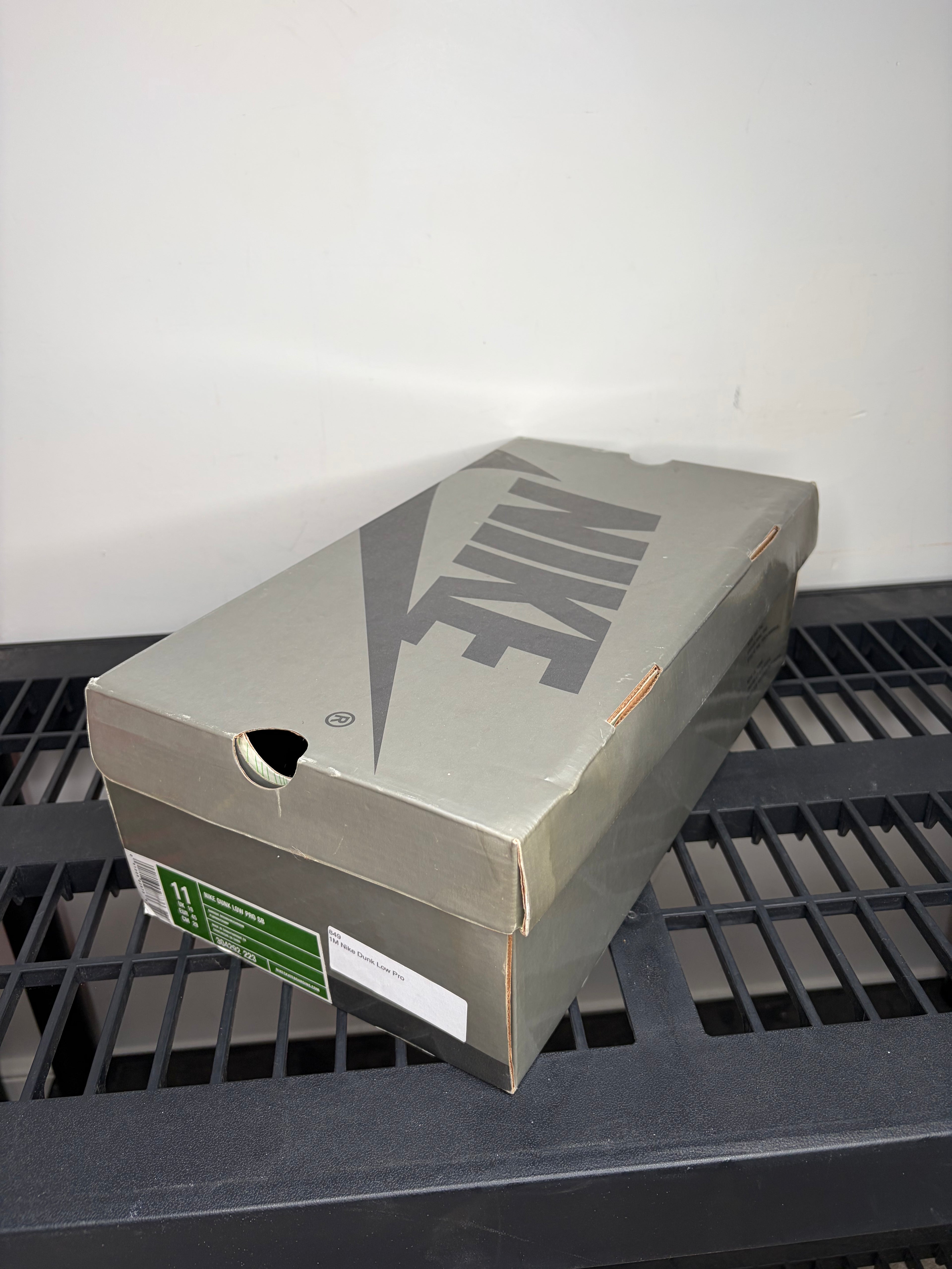 (2004) sz 11M Nike SB Low Tweed - Preowned, Original Box