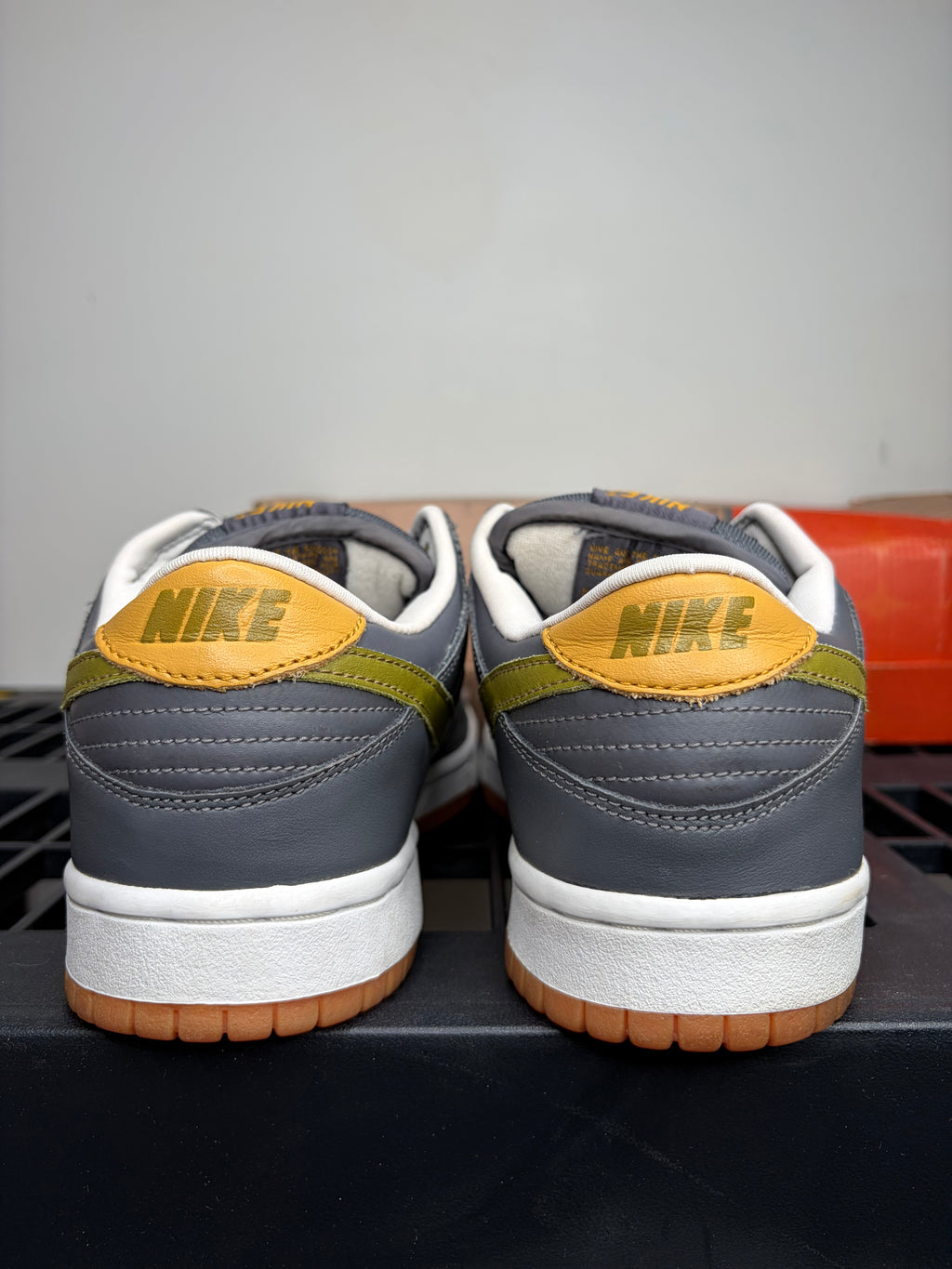 (2002) sz 8M Dunk Low PRO B LT Graphite Camper Green - Preowned, Original Box
