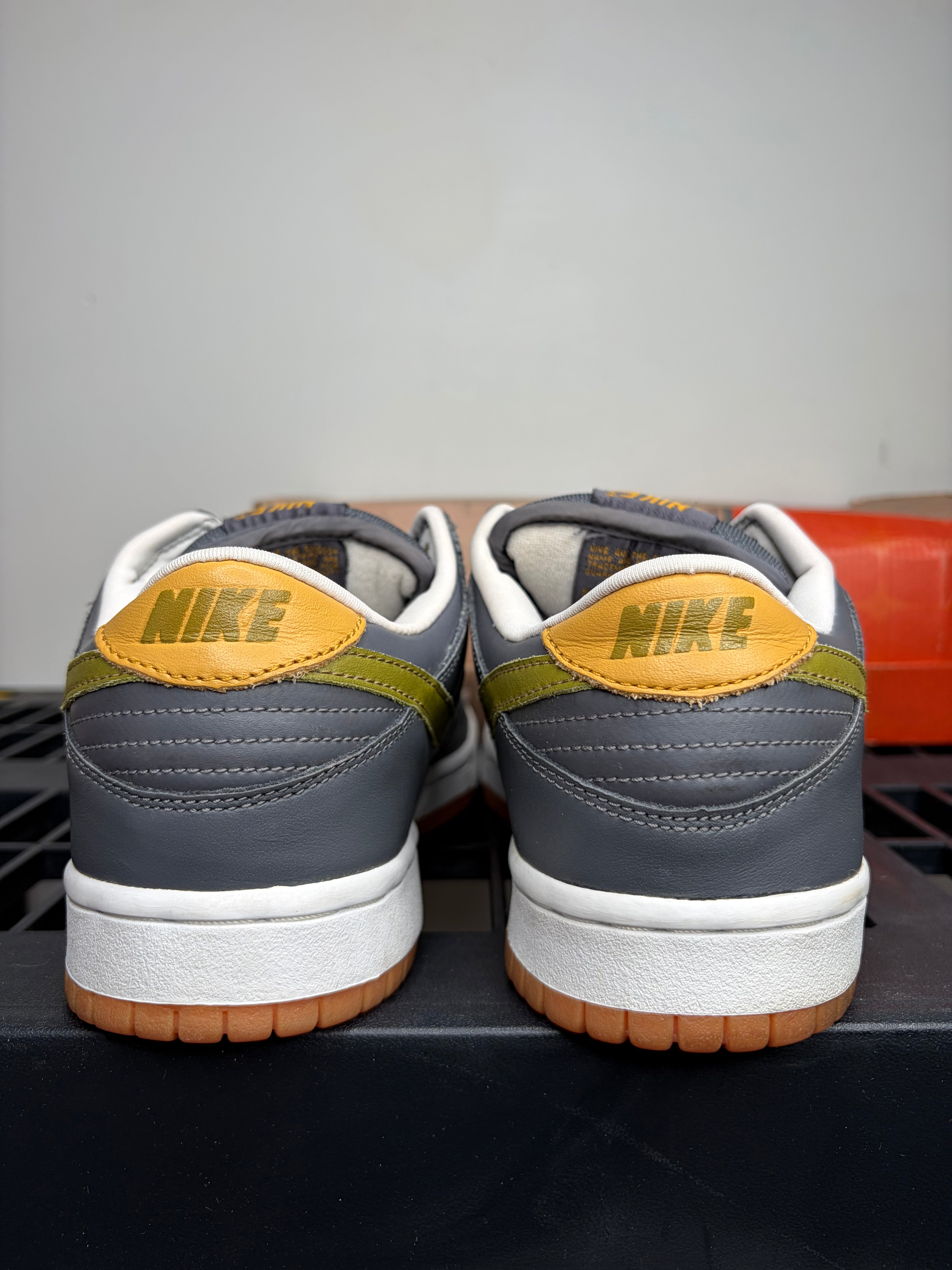 (2002) sz 8M Dunk Low PRO B LT Graphite Camper Green - Preowned, Original Box