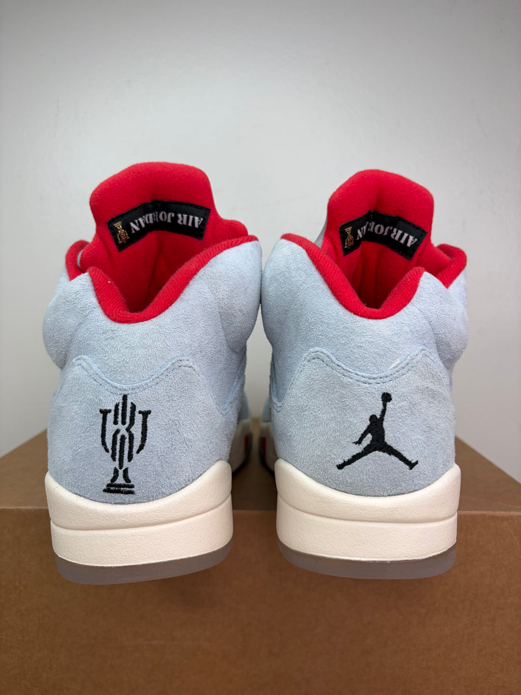 (1/7000) sz 7.5M Jordan 5 Trophy Room Ice Blue - Brand New, No Box
