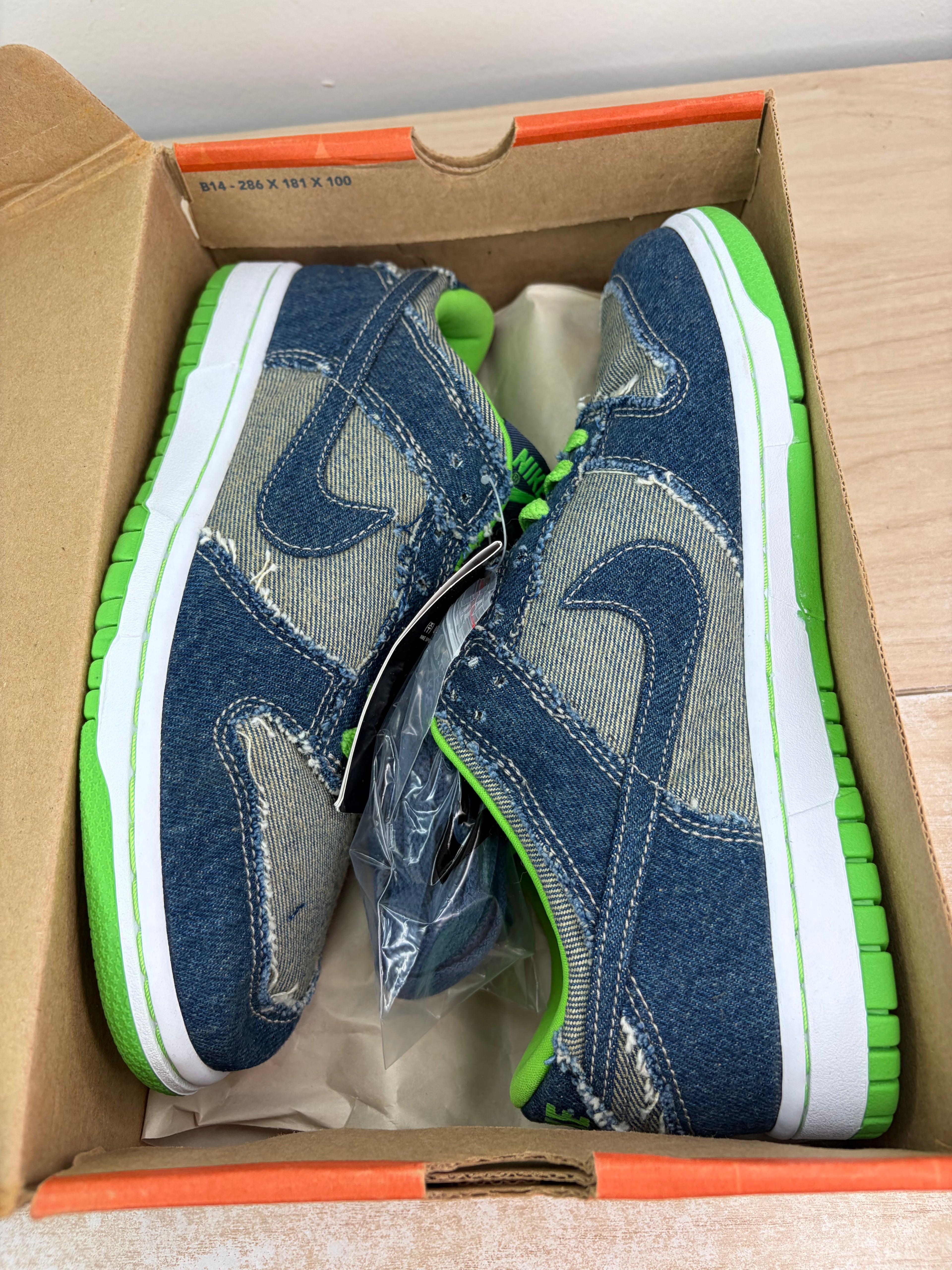 (2004) Sz 6Y (7.5W) Dunk Low Denim Hulk - Brand New, Original Box