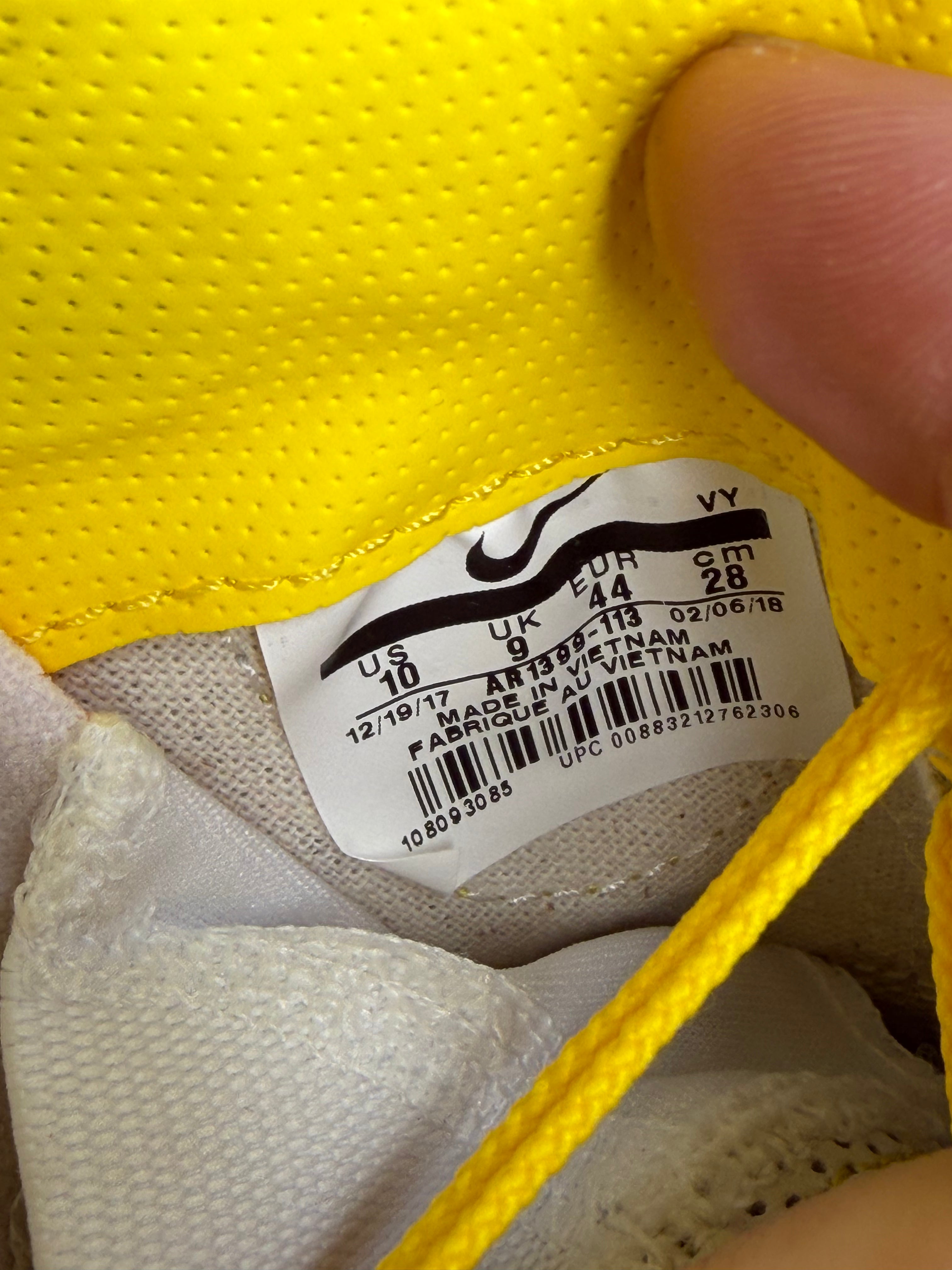 (2018) sz 10M Nike SB Low Decon Mismatch - Brand New, Original Box