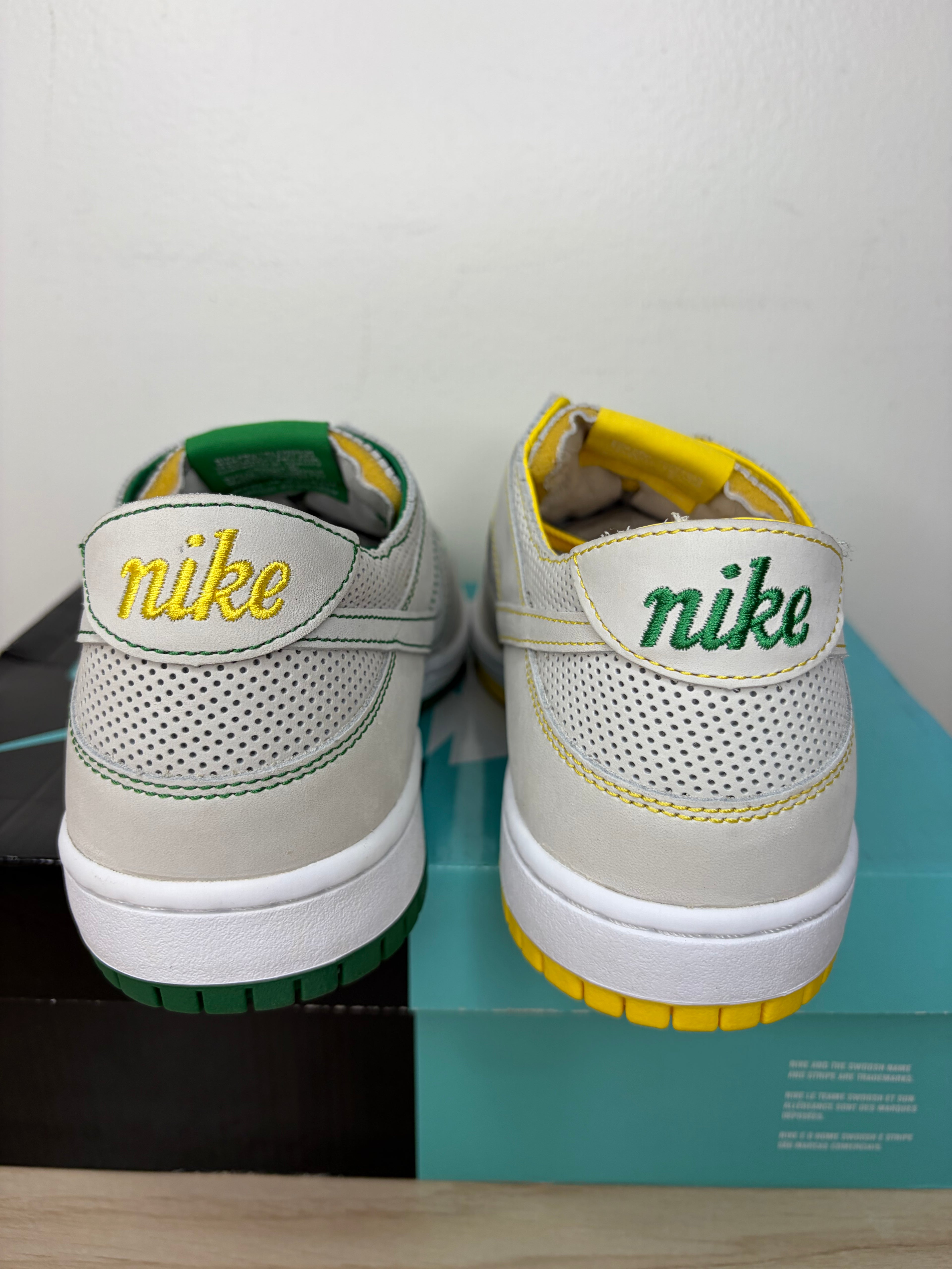 (2018) sz 10M Nike SB Low Decon Mismatch - Brand New, Original Box