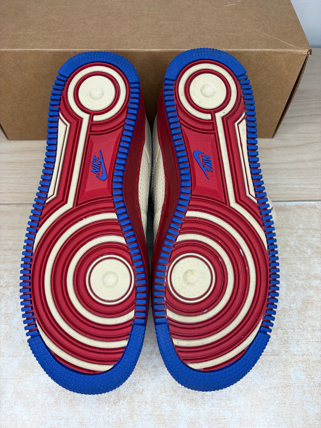 (2007) sz 9M AF1 Low Supreme ‘Philly’ - Preowned, No Box