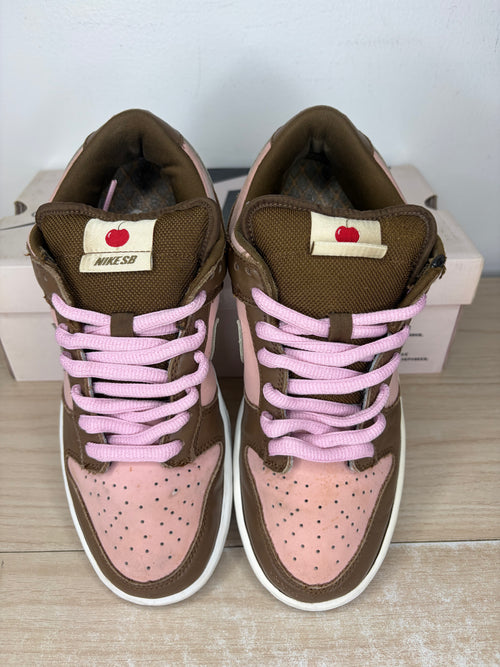(2005) sz 8.5M Nike SB Low Stüssy Cherry - Preowned, Original Box