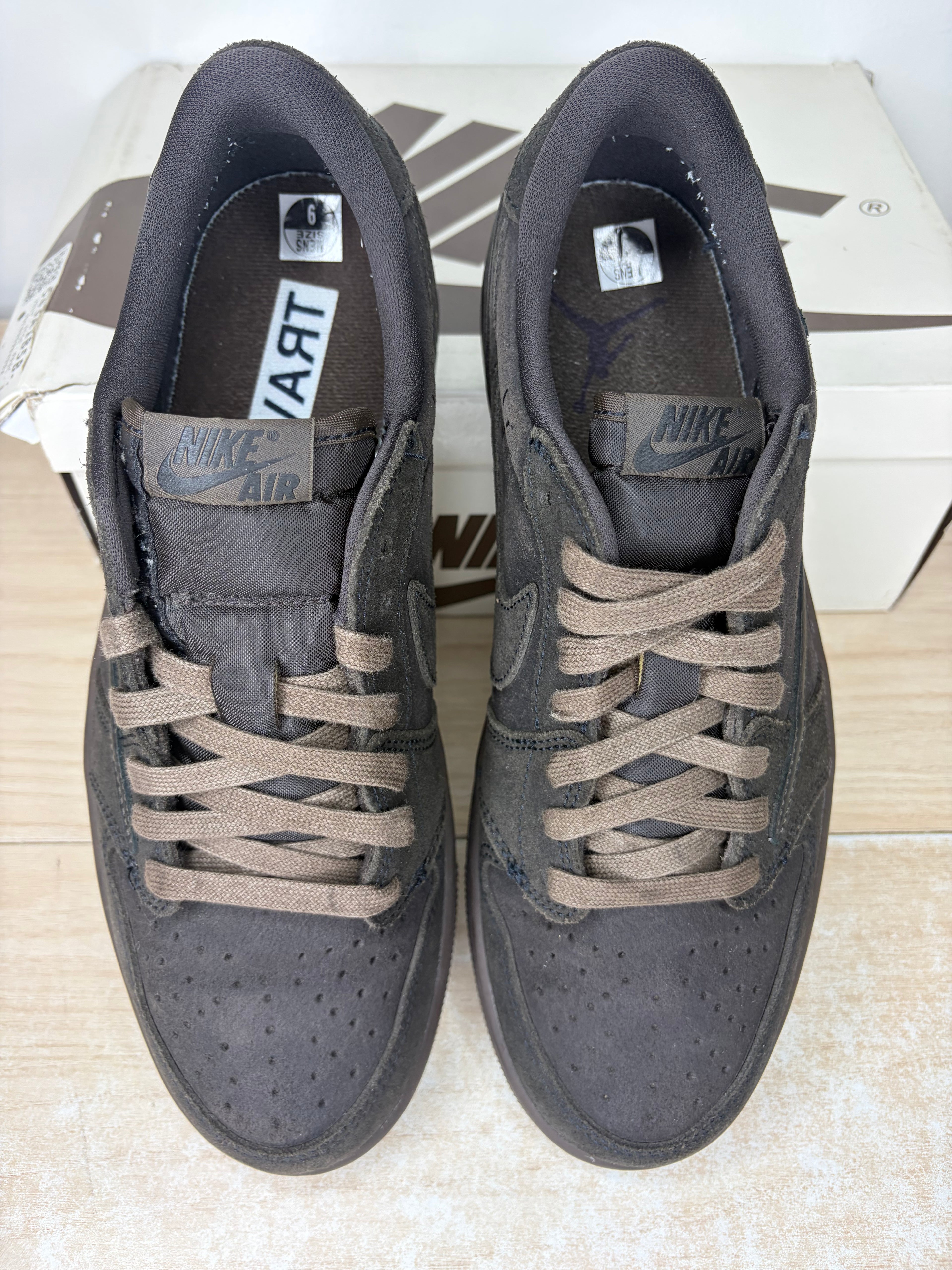 Sz 9M Jordan 1 Low Travis Scott Velvet - Preowned, Original Box